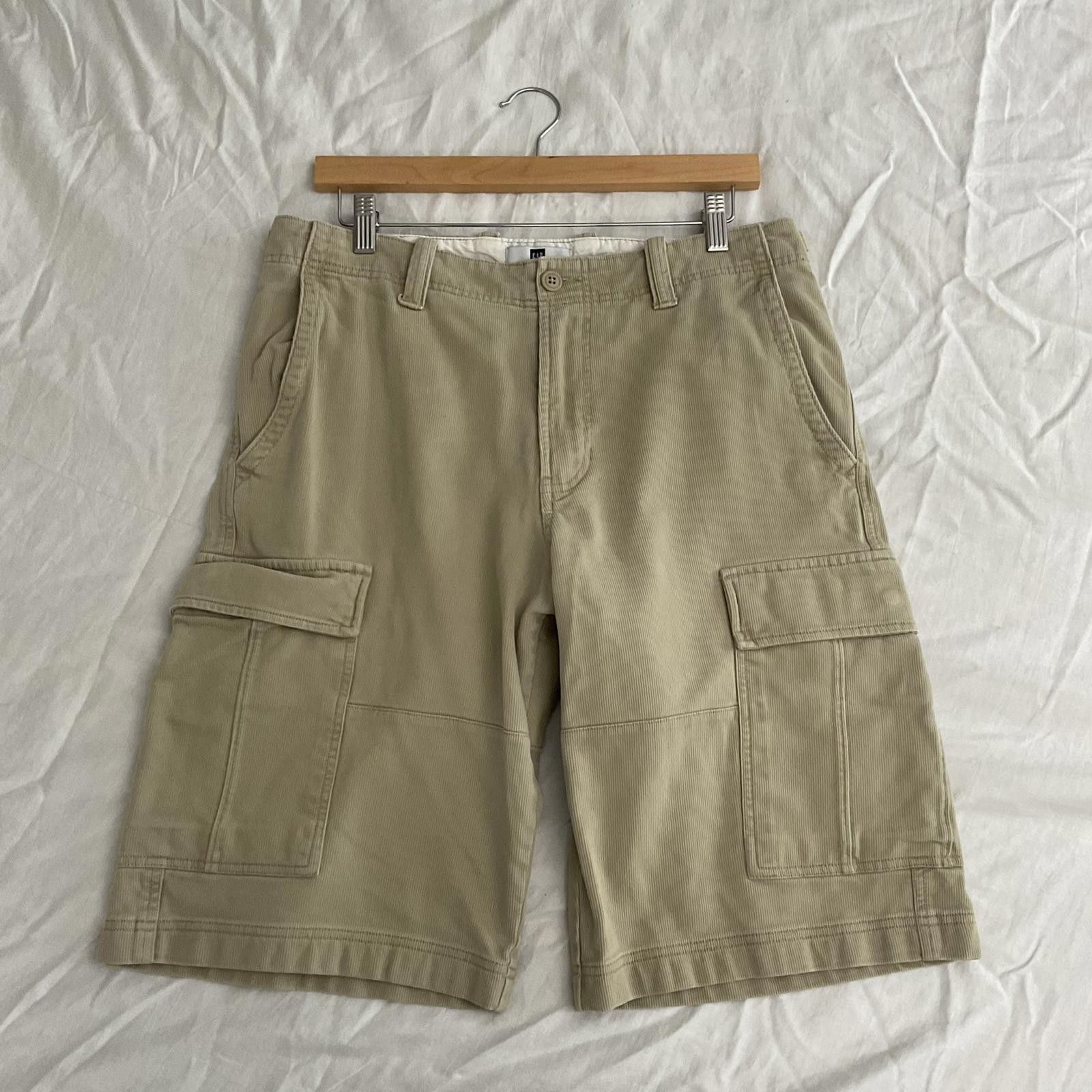 Gap vintage y2k GAP baggy long khaki corduroy cargo shorts 33 Size US 33 - 9 Thumbnail