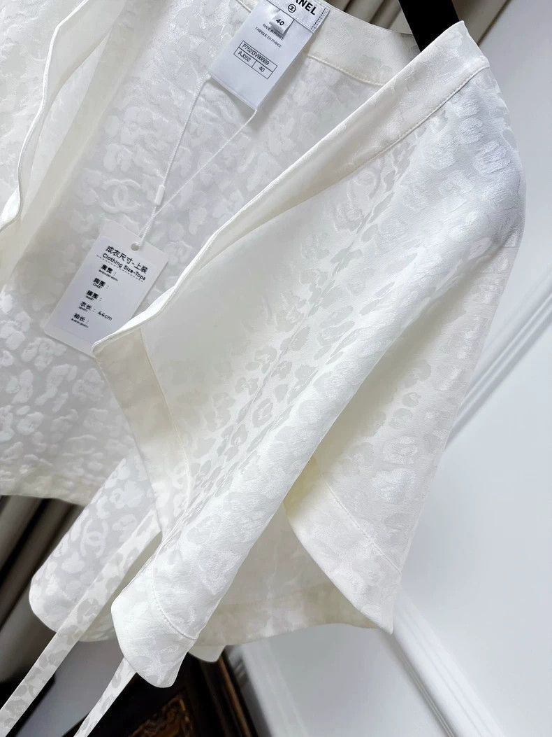 Chanel Chanel 23A White Silk Shawl Cardigan Size M / US 6-8 / IT 42-44 - 4 Thumbnail