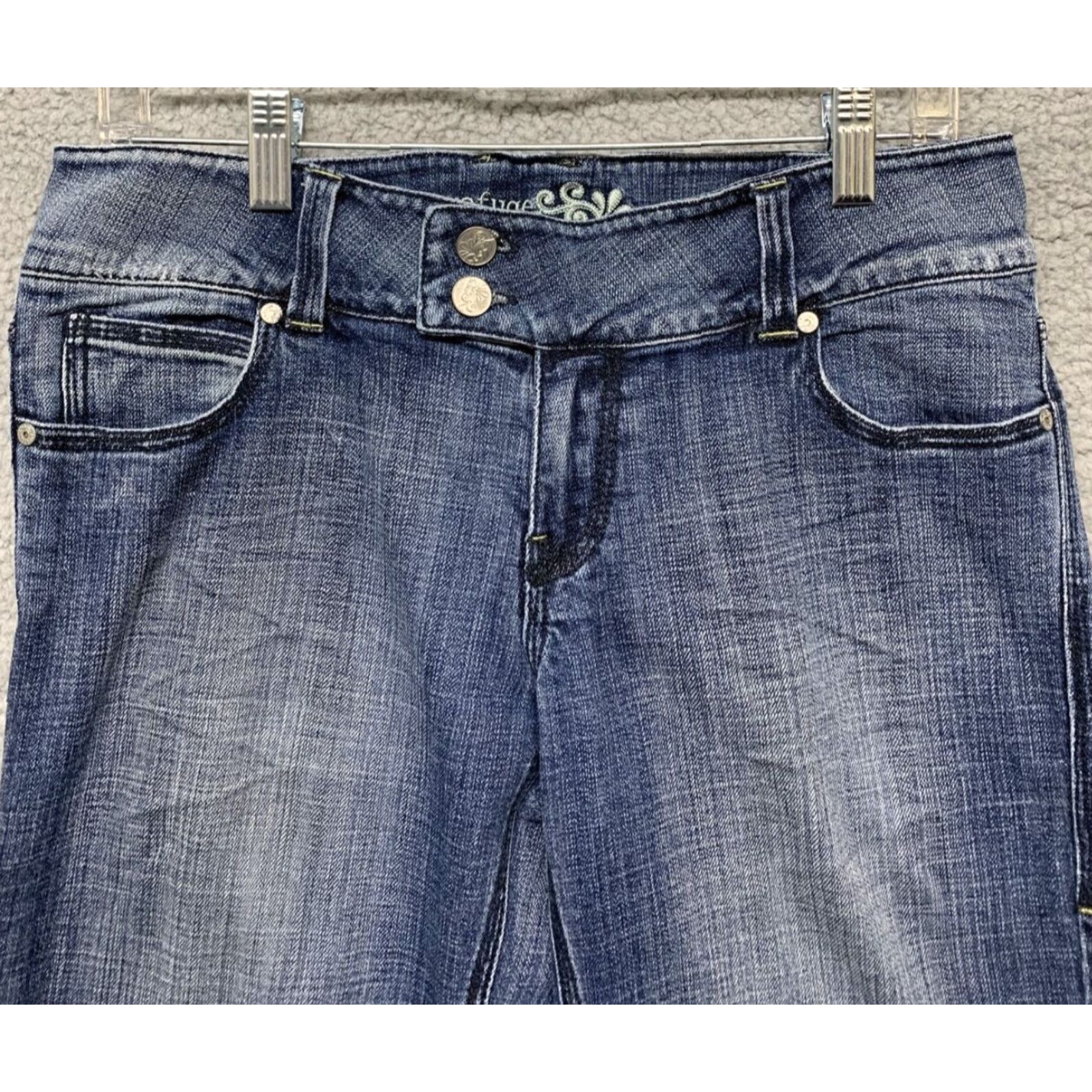 Denime Refuge Premium Womens Capri Jeans Denim Medium Wash Size 9 Stretch Blue 5-Pocket Regular Womens Size 30" / US 8 / IT 44 - 2 Thumbnail