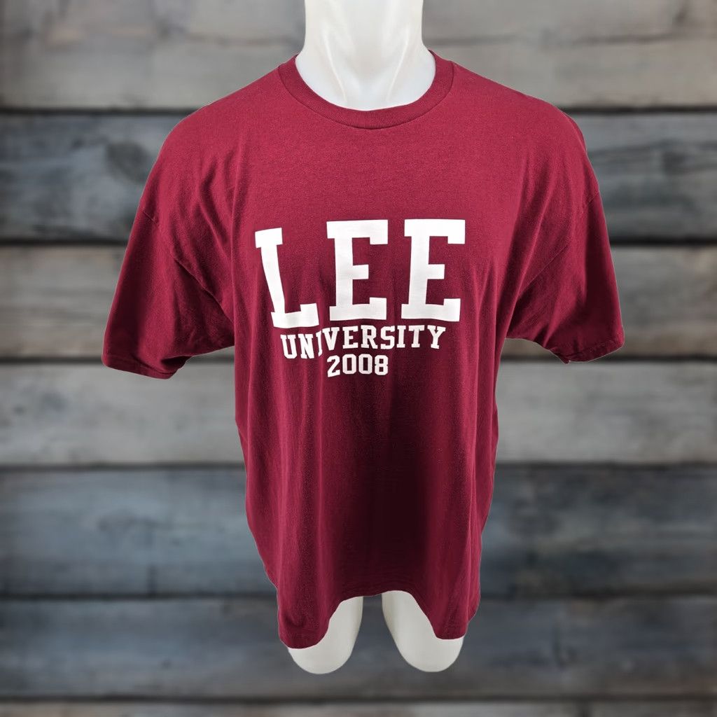 Fruit Of The Loom VINTAGE LEE University T Shirt Spellout Graphic 2XL Red Cotton Jersey Crew Neck Short Sleeve Men US Size US XXL / EU 58 / 5 - 1 Thumbnail