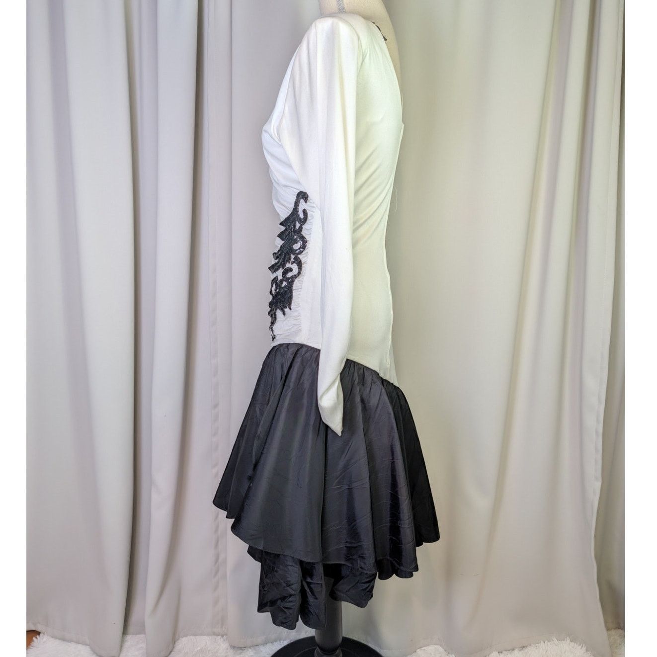 black and white long dress formal Zapaka Women A-Line Scoop Neck Half Sleeve Evening Dress, Black White / US4 new-dress Wedding Dress Red And Size:Adult P/S line%20design%0D%0AColorblock%20design%0D%0AAdjustable%20spaghetti%20straps%0D%0AConcealed%20zipper%20at%20back%0D%0AGentle%20Dry%20Clean%20Only%0D%0ALength%3A%20Maxi%0D%0A%0D%0AMATERIAL%3A%0D%0A%0D%0APolyester%20%2B%20Cotton%0D%0AHigh%20quality%20durable%20fabric