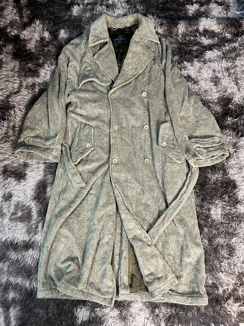 Balenciaga Camel do old destruction shoulder pad windbreak