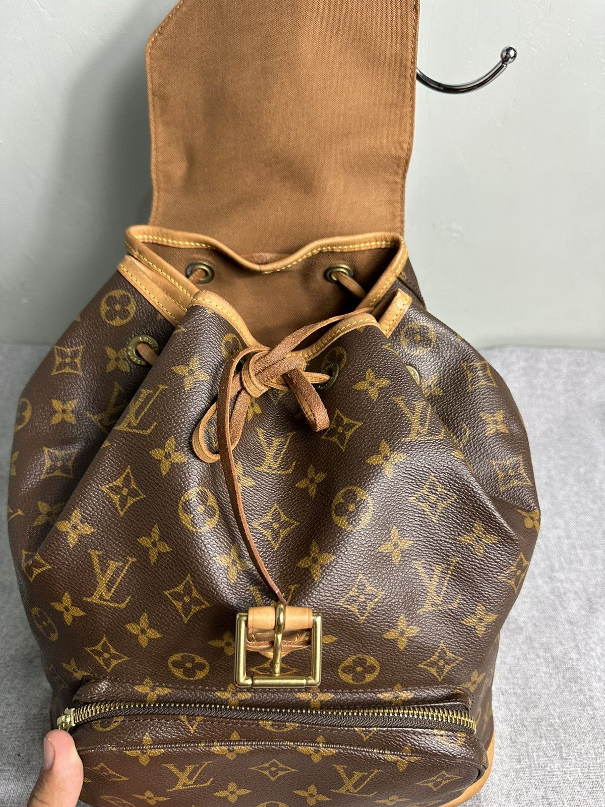 Louis Vuitton Louis Vuitton 1999 Montsouris GM Monogram Backpack Size ONE SIZE - 10 Thumbnail