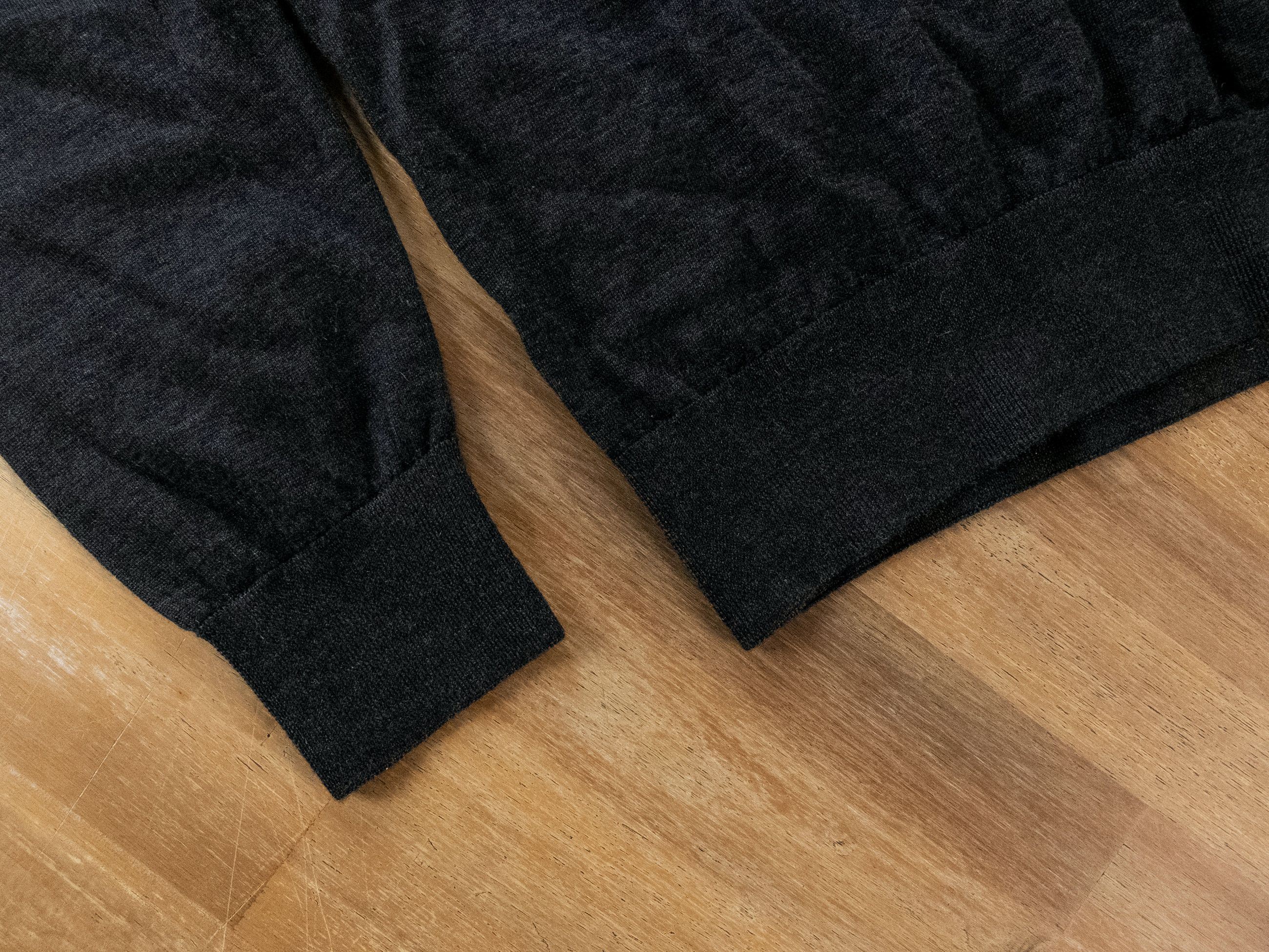 Other FALCONERI dark gray cashmere v-neck sweater Large Size US L / EU 52-54 / 3 - 4 Thumbnail