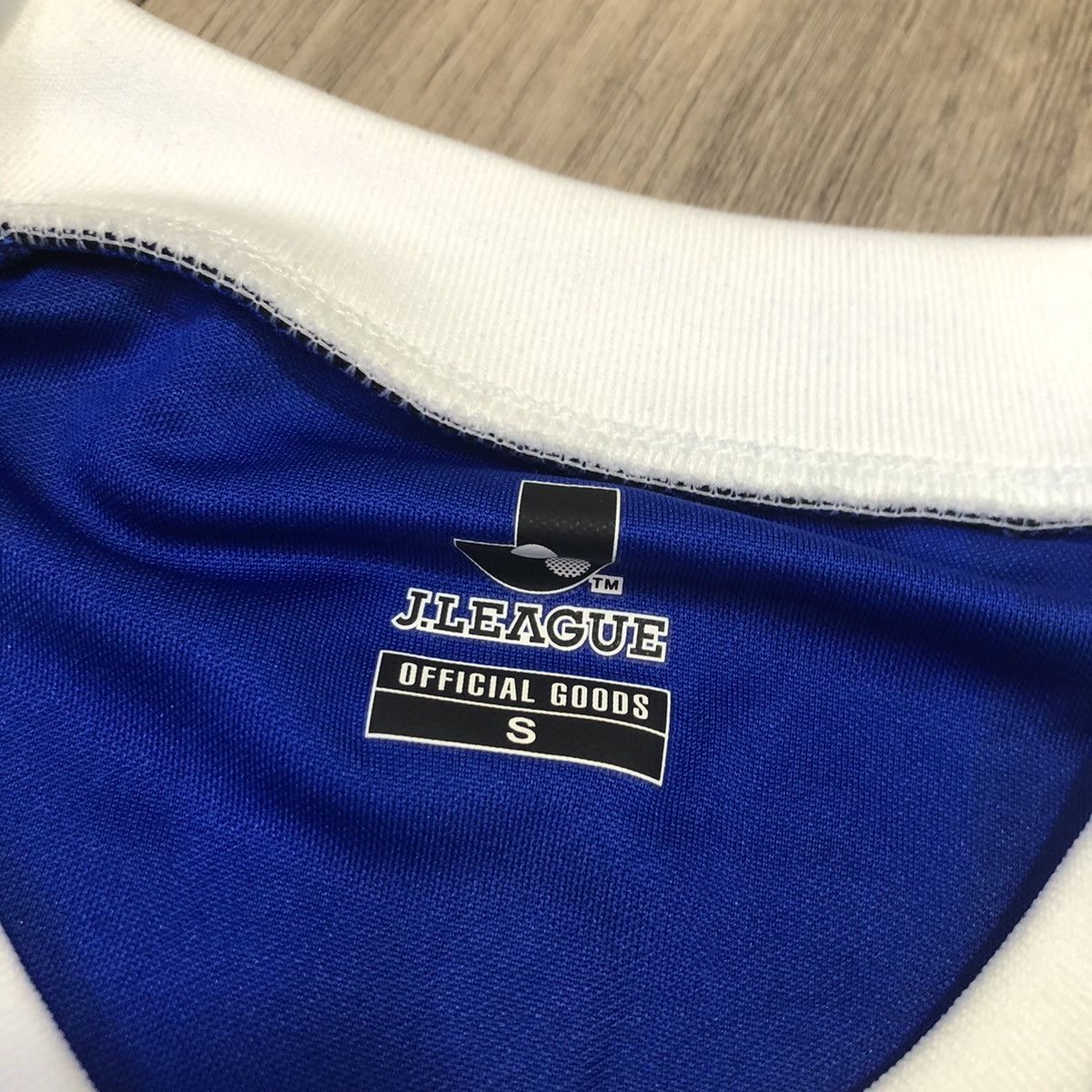 Japanese Brand Osaka Gamba 07/08 j.league home shirt #7 Endo Size US S / EU 44-46 / 1 - 7 Thumbnail