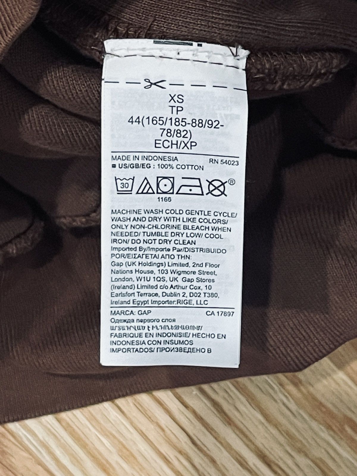 Balenciaga × Gap × Kanye West Yeezy Gap Perfect Hoodie Brown Size XS Size US XS / EU 42 / 0 - 5 Thumbnail