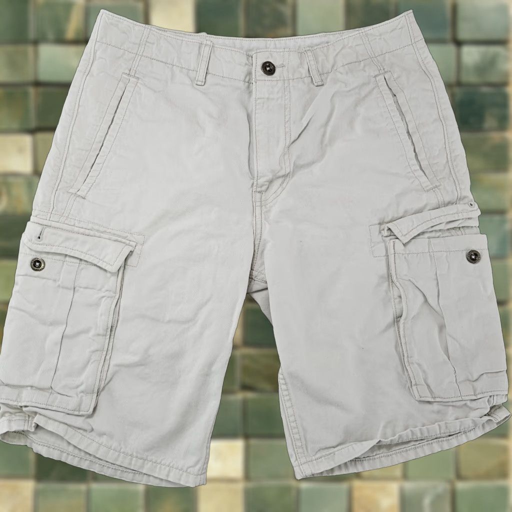 Levi's Levi's Shorts Mens 30 Ivory Cargo Cotton Hiking Outdoor Pocket Casual Size US 30 / EU 46 - 1 Thumbnail