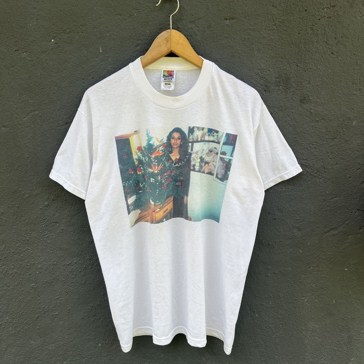 Vintage Thrashed 90s Fruit Of The Loom Photo Tee Size US L / EU 52-54 / 3 - 1 Thumbnail