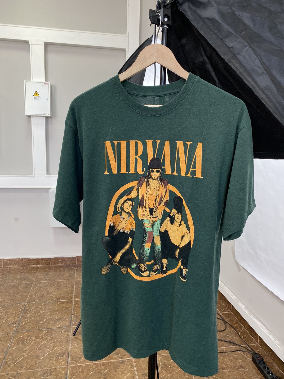 Nirvana 🇺🇸 Y2K Nirvana Kurt Cobain T-Shirt Rare Retro Hype Size US M / EU 48-50 / 2 - 1 Thumbnail