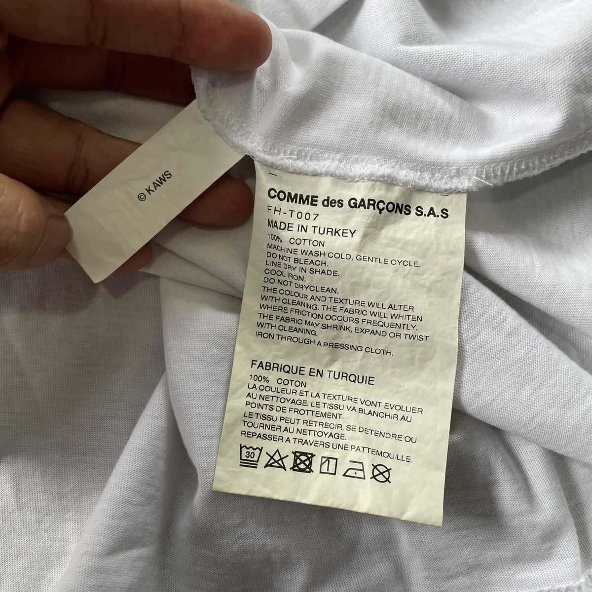 Comme des Garcons comme des garcons x kaws Size US L / EU 52-54 / 3 - 5 Thumbnail