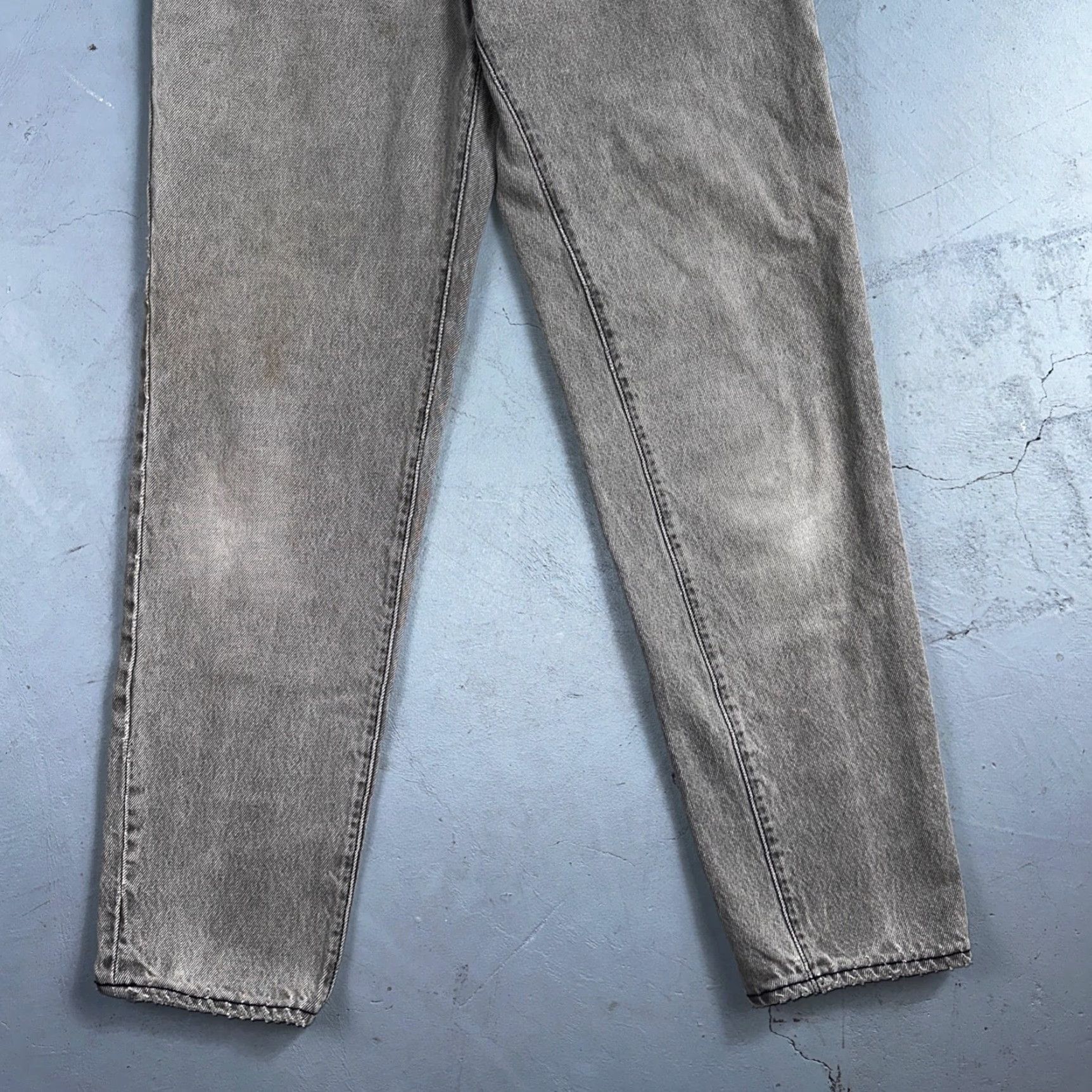 Levi's VINTAGE Levis 501 XX 90s USA Straight Leg Jeans Black Faded Grey Wash 25x30 Size 42" / US 20 - 3 Thumbnail