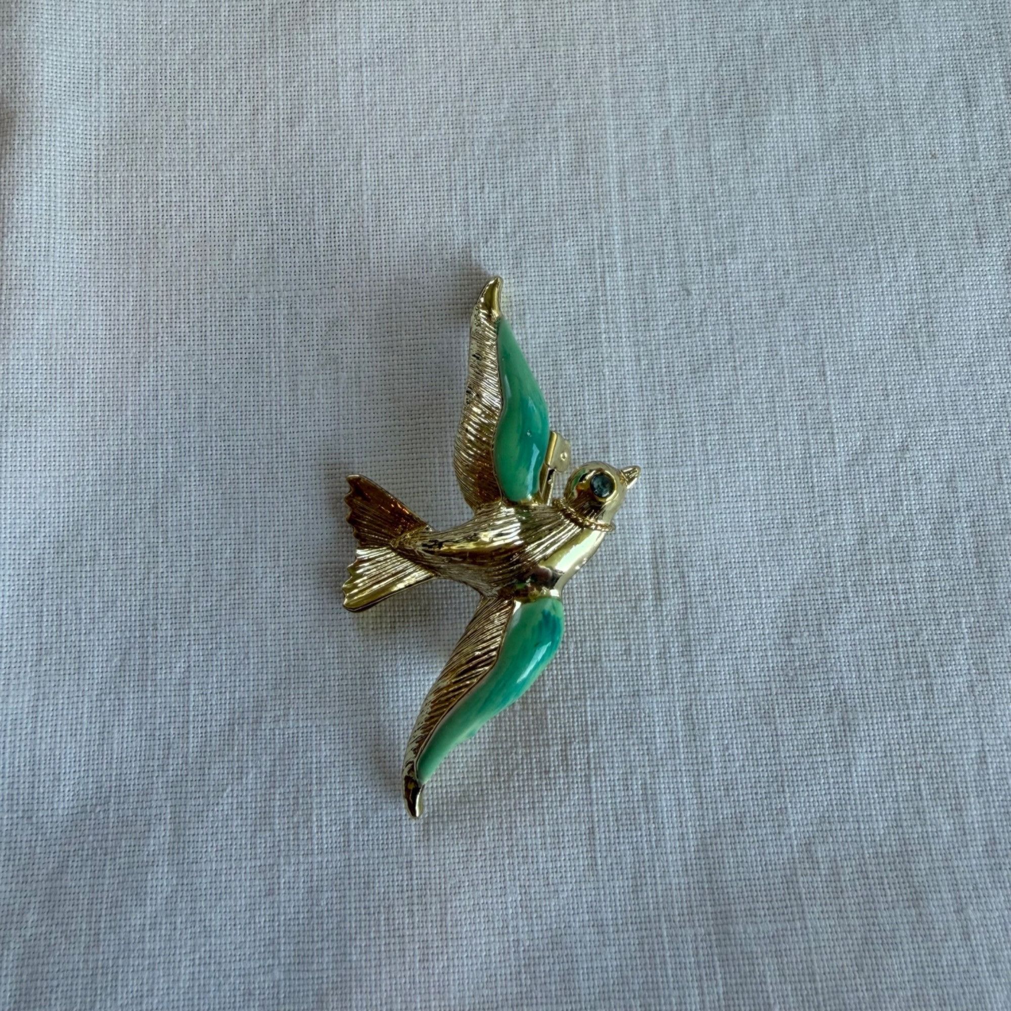 Vintage Vintage Swallow In Flight Gold Tone With Enamel Rhinestone F Size ONE SIZE - 5 Thumbnail