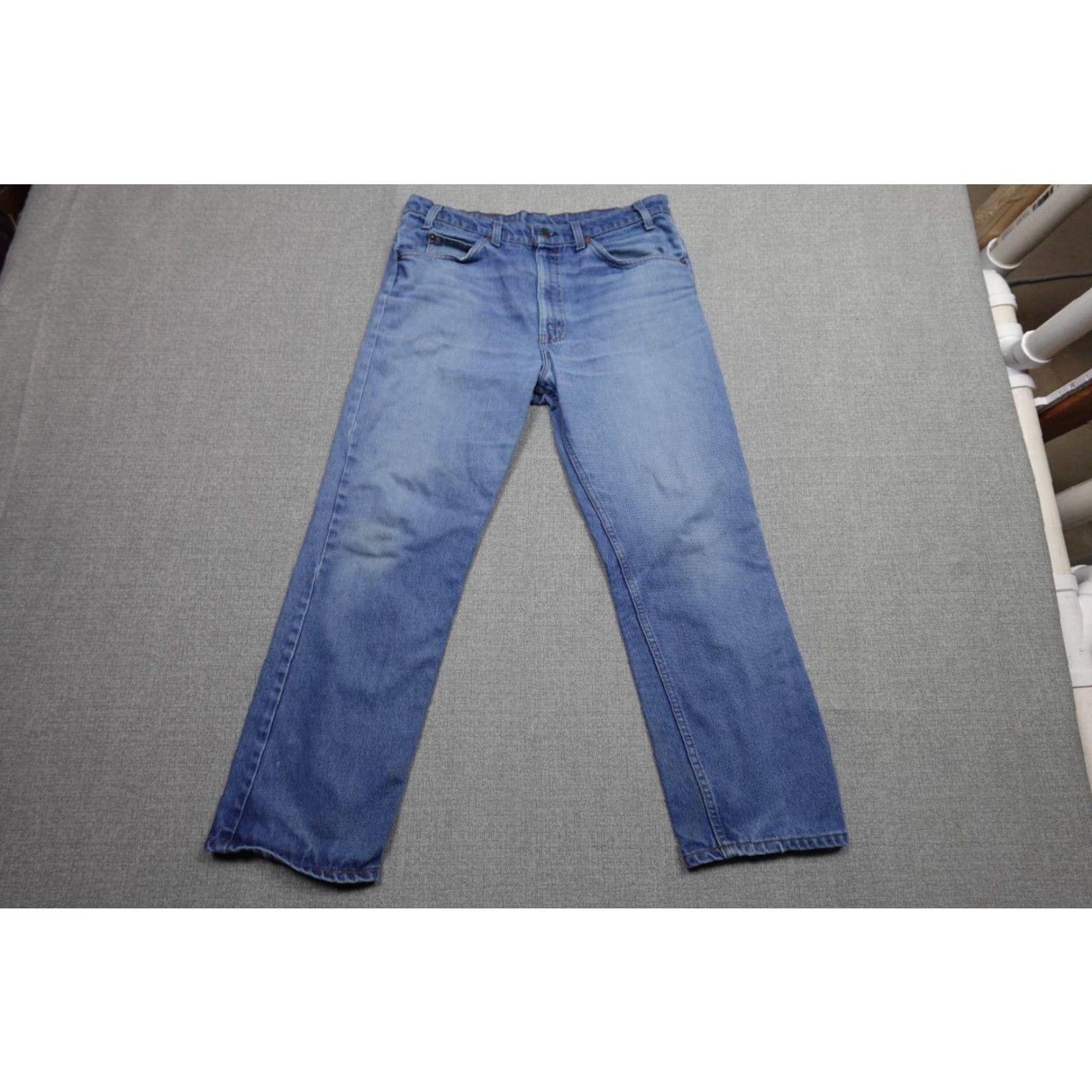 Levi's VINTAGE Levi's Jeans Mens 36x30 Blue Relaxed Fit Light Wash Western Cowboy Retro Levi's 550 Jeans Mens 36 Blue Relaxed Size US 36 / EU 52 - 2 Thumbnail