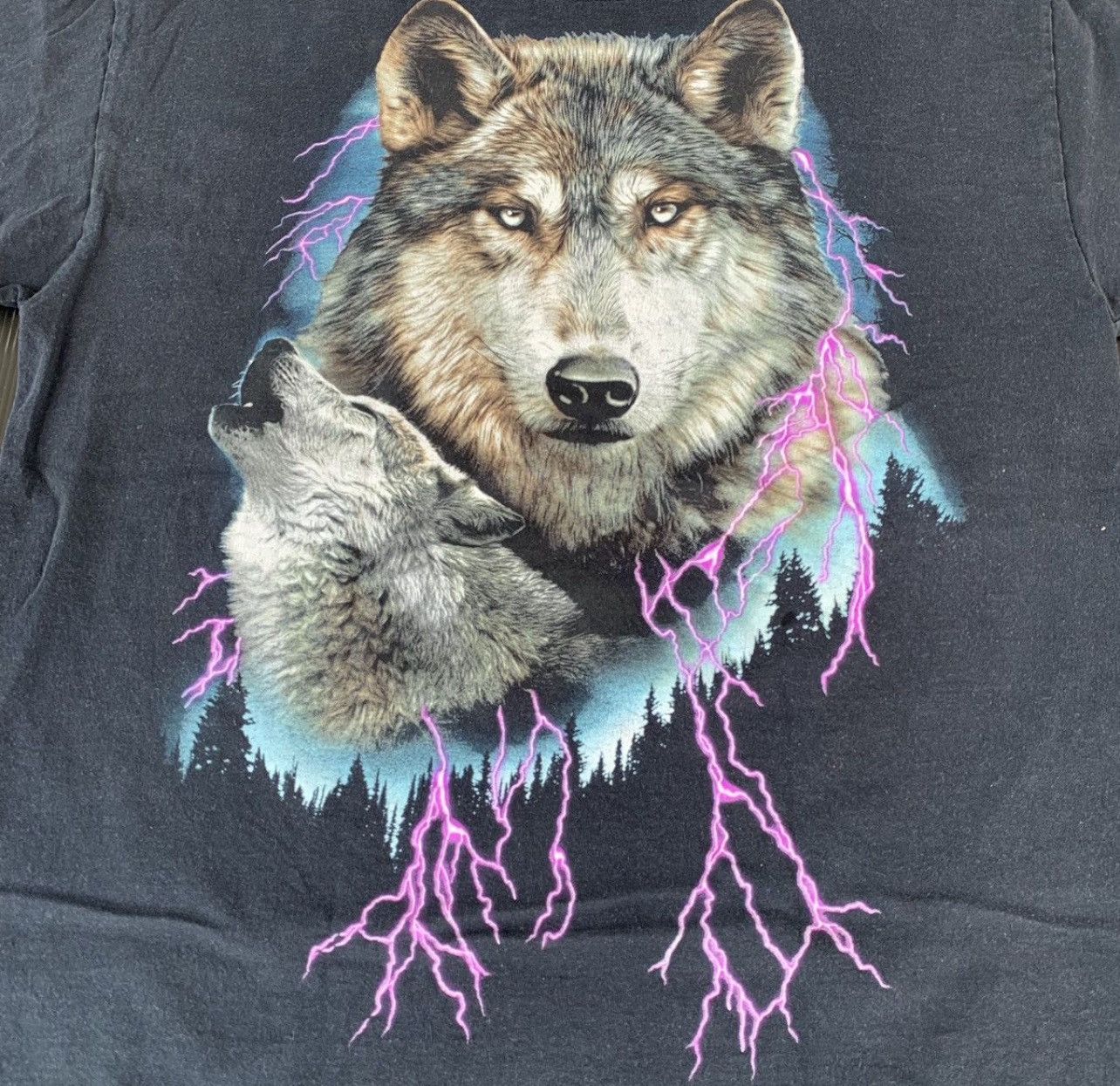 Vintage Vintage Graphic Wolf Lightning Print 90s Tee Size US L / EU 52-54 / 3 - 3 Thumbnail