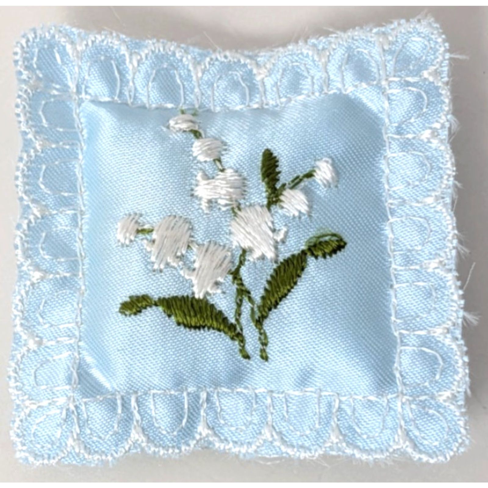 Vintage VINTAGE Treasure Masters Wedding Lily of the Valley Pin Cushion Handkerchief Set Shirt? Size ONE SIZE - 3 Thumbnail