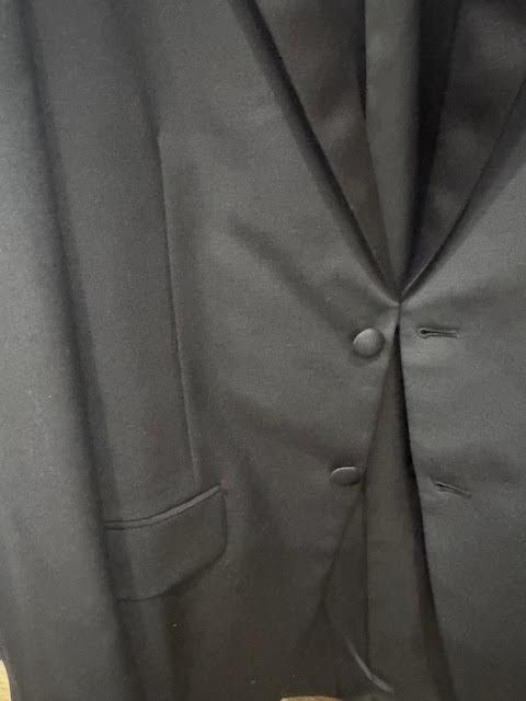 Prada Prada single breasted black suit with satin lapel Size 48R - 10 Thumbnail