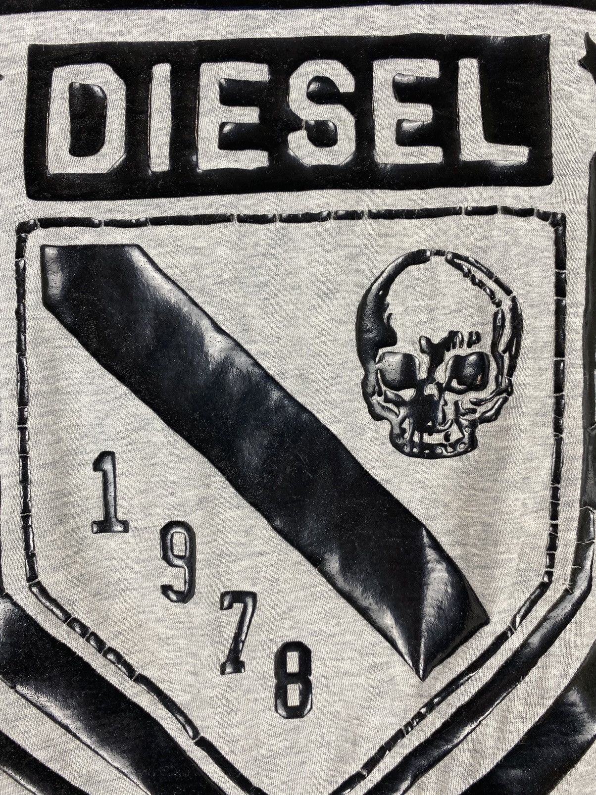 Diesel × Vintage Vintage Diesel Y2K Big Logo Tee T Shirt Size L Size US L / EU 52-54 / 3 - 12 Thumbnail