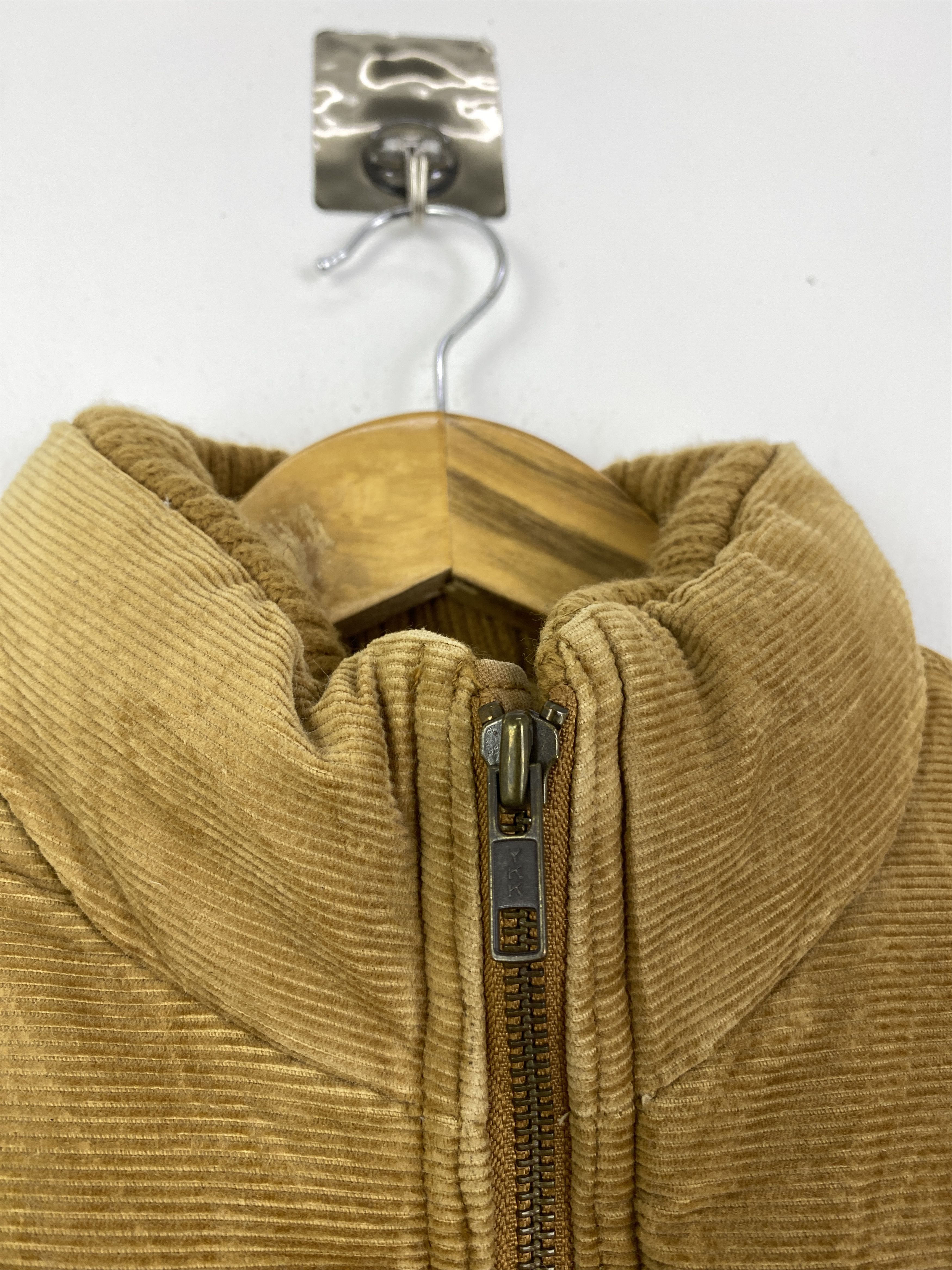 Gap Vintage Y2K GAP Tan Puffer Vest Corduroy Yoke Quilted JA0203 Size US XS / EU 42 / 0 - 7 Thumbnail