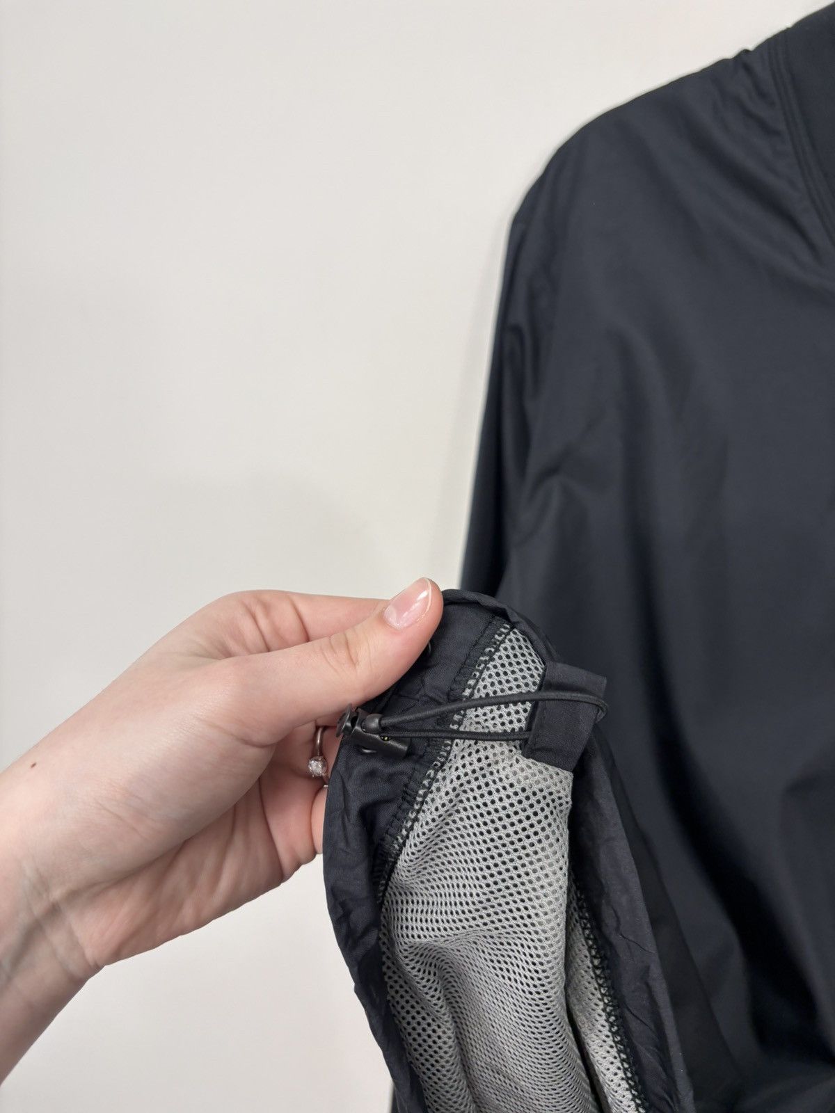 Nike Vintage Nike Y2K Black Tech Hype V-Neck Jacket Pullover Size US M / EU 48-50 / 2 - 15 Thumbnail