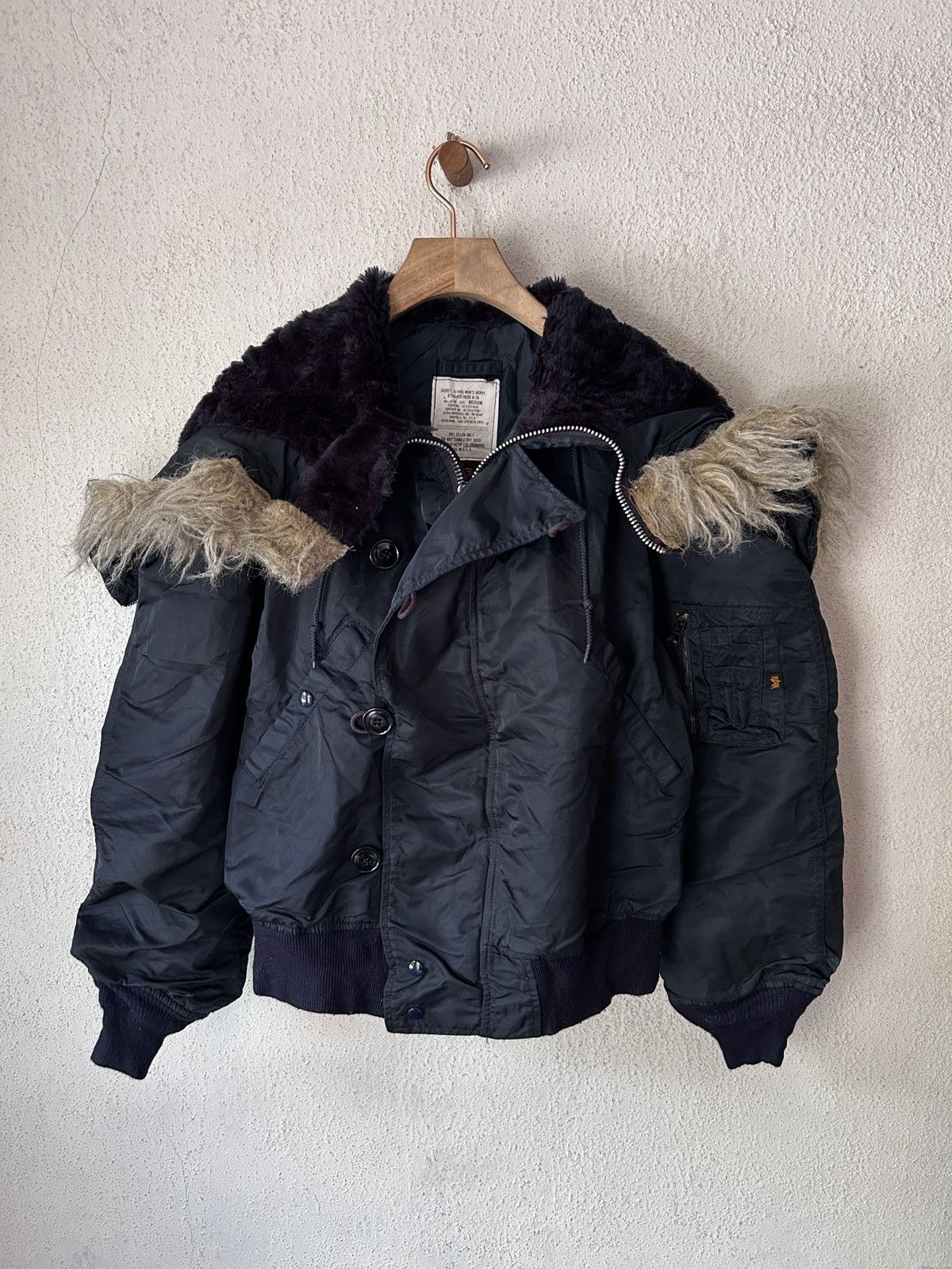 Alpha Industries Alpha Industries N2B Faux Fur Bomber Jacket Size US M / EU 48-50 / 2 - 1 Thumbnail