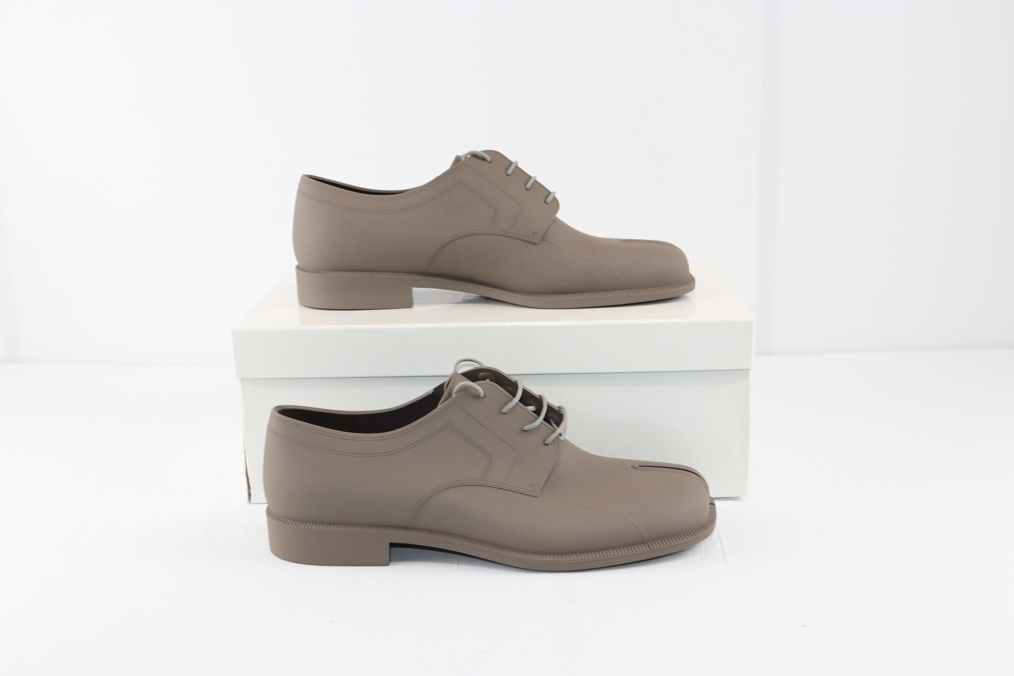 Maison Margiela o1rshd1 Tabi Derby Shoes in Grey Size US 8 / EU 41 - 12 Thumbnail