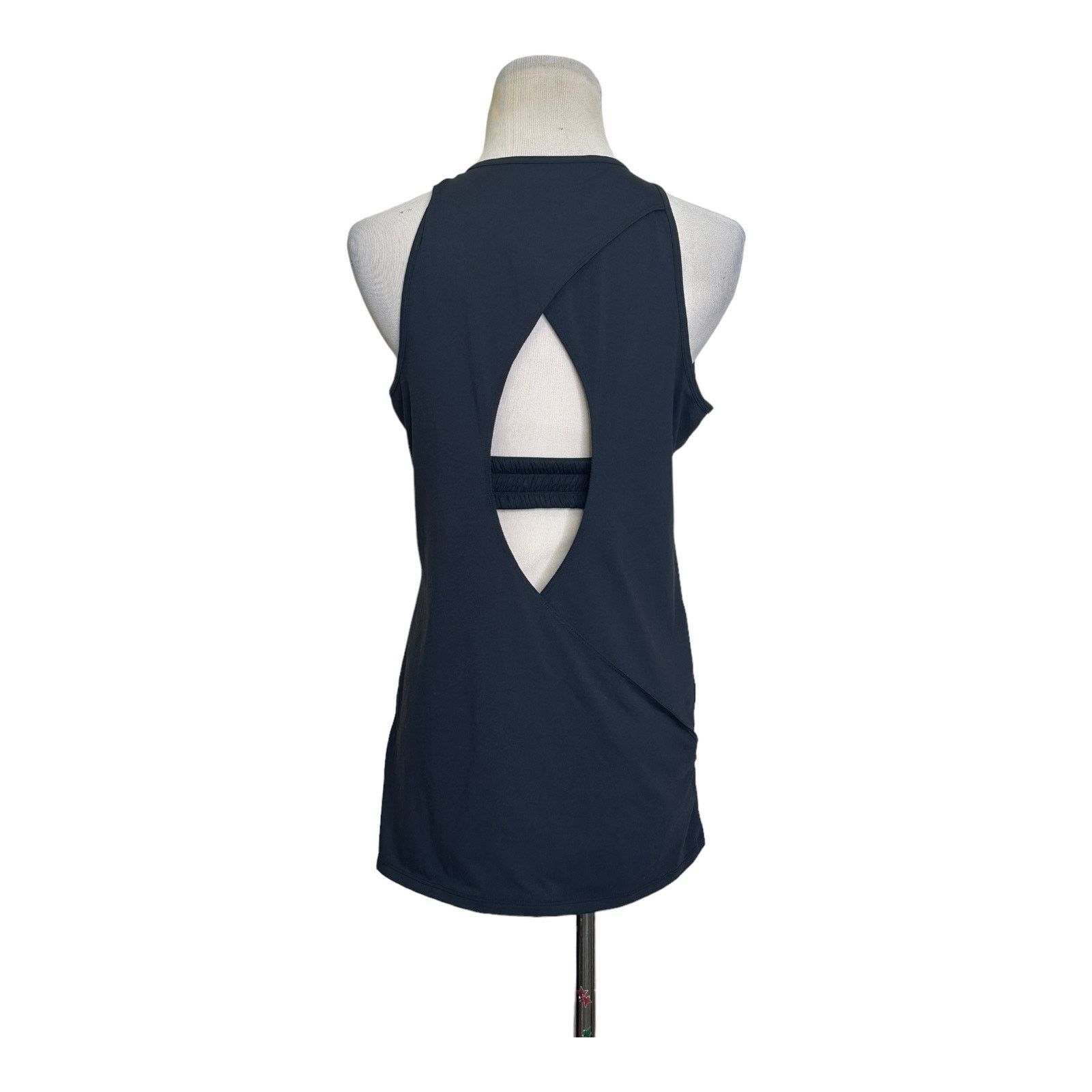 Fabletics Fabletics black open back build in bra athletic top size M Size M / US 6-8 / IT 42-44 - 11 Thumbnail