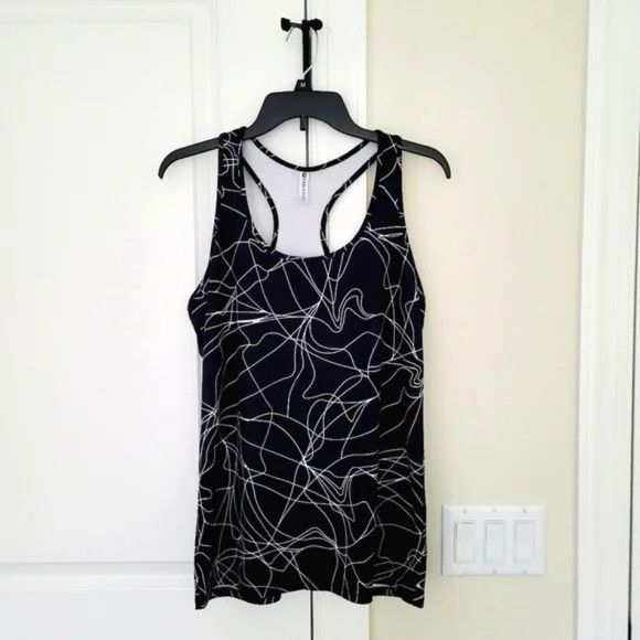 Fabletics Printed Mesh Trim Racerback Tank Active Spring Summer Travel Size M / US 6-8 / IT 42-44 - 3 Thumbnail