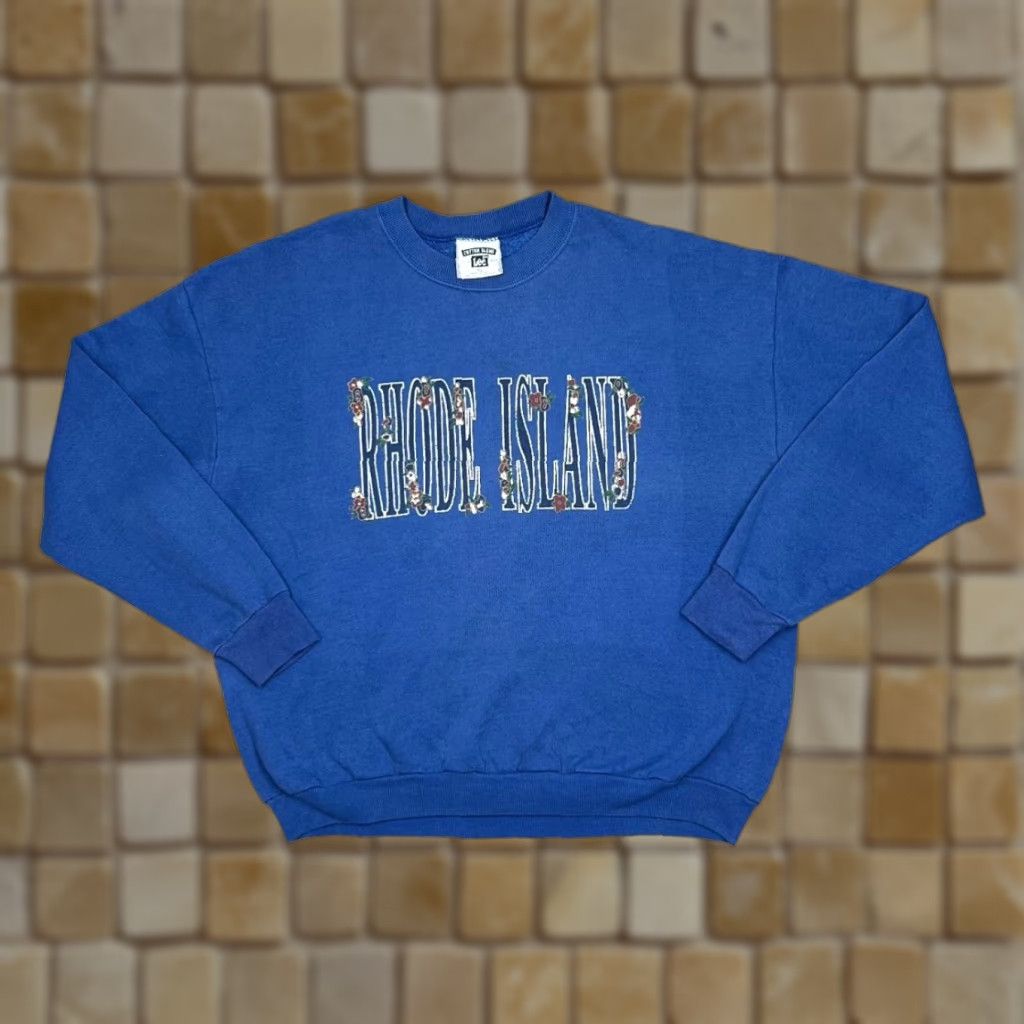 Lee VINTAGE Lee Sweatshirt RHODE ISLAND Souvenir Spellout Graphic Crewneck XL Blue Mens 90s USA Size US XL / EU 56 / 4 - 1 Thumbnail