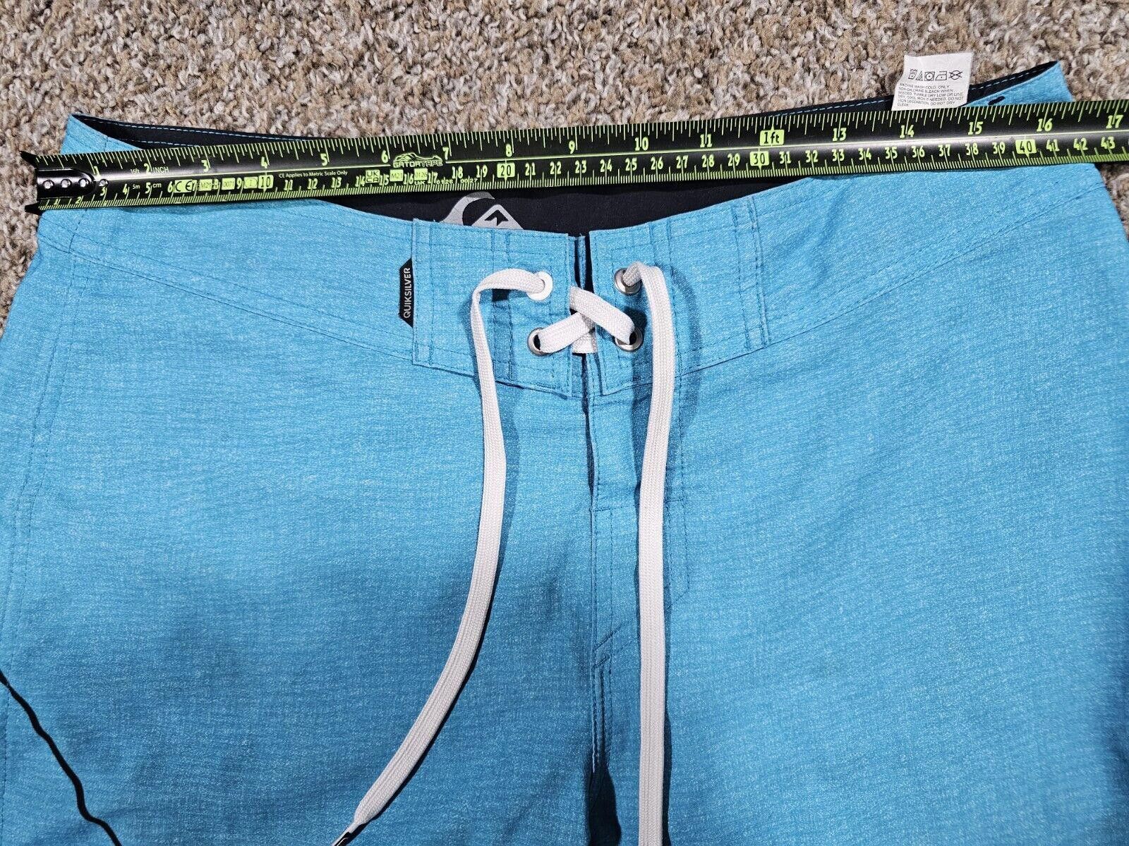 Designer Quiksilver blue board shorts Drawstring Approx 33W Size US 32 / EU 48 - 6 Thumbnail