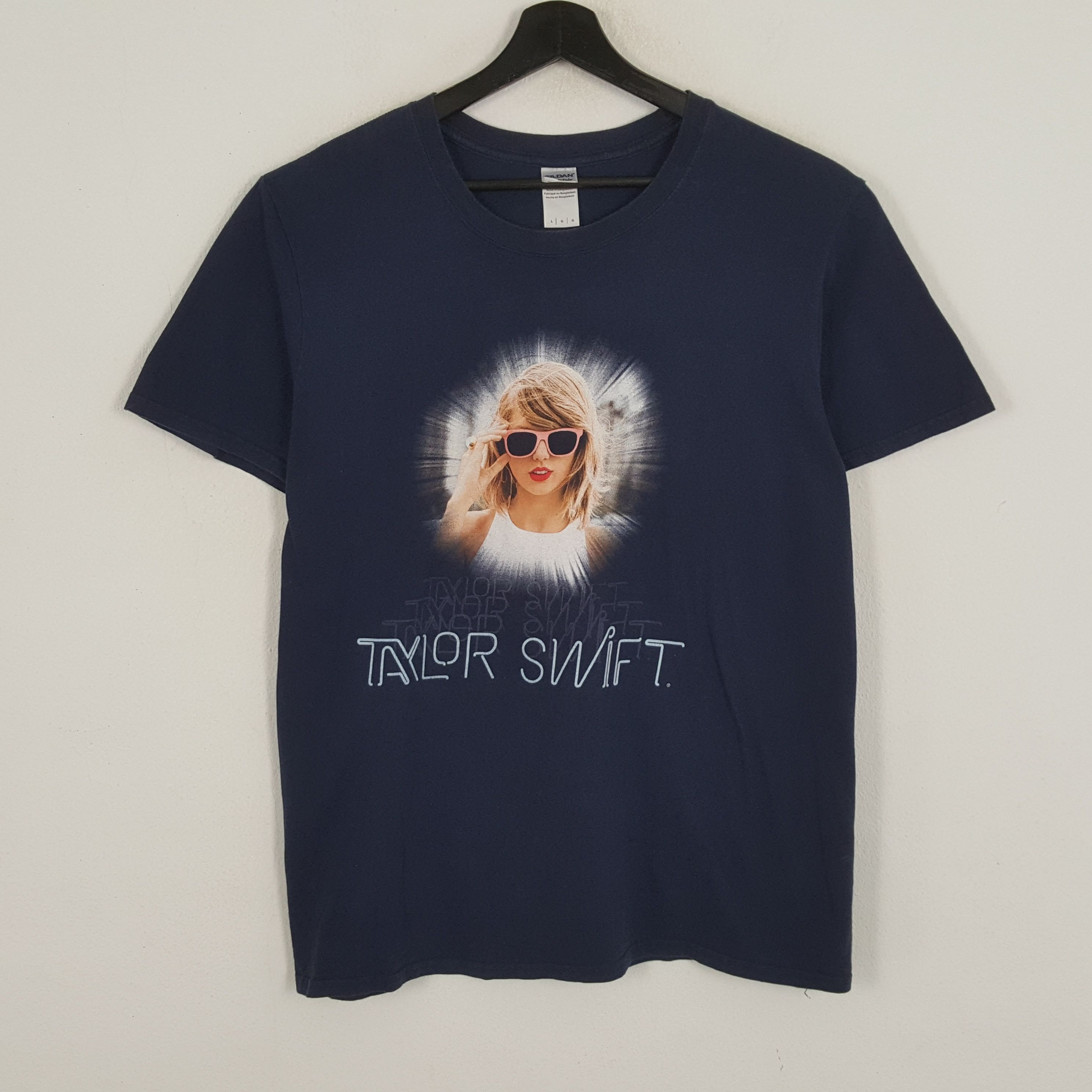 Band Tees × Vintage TAYLOR SWIFT American Singer Music Tour Tshirt Size US L / EU 52-54 / 3 - 1 Thumbnail