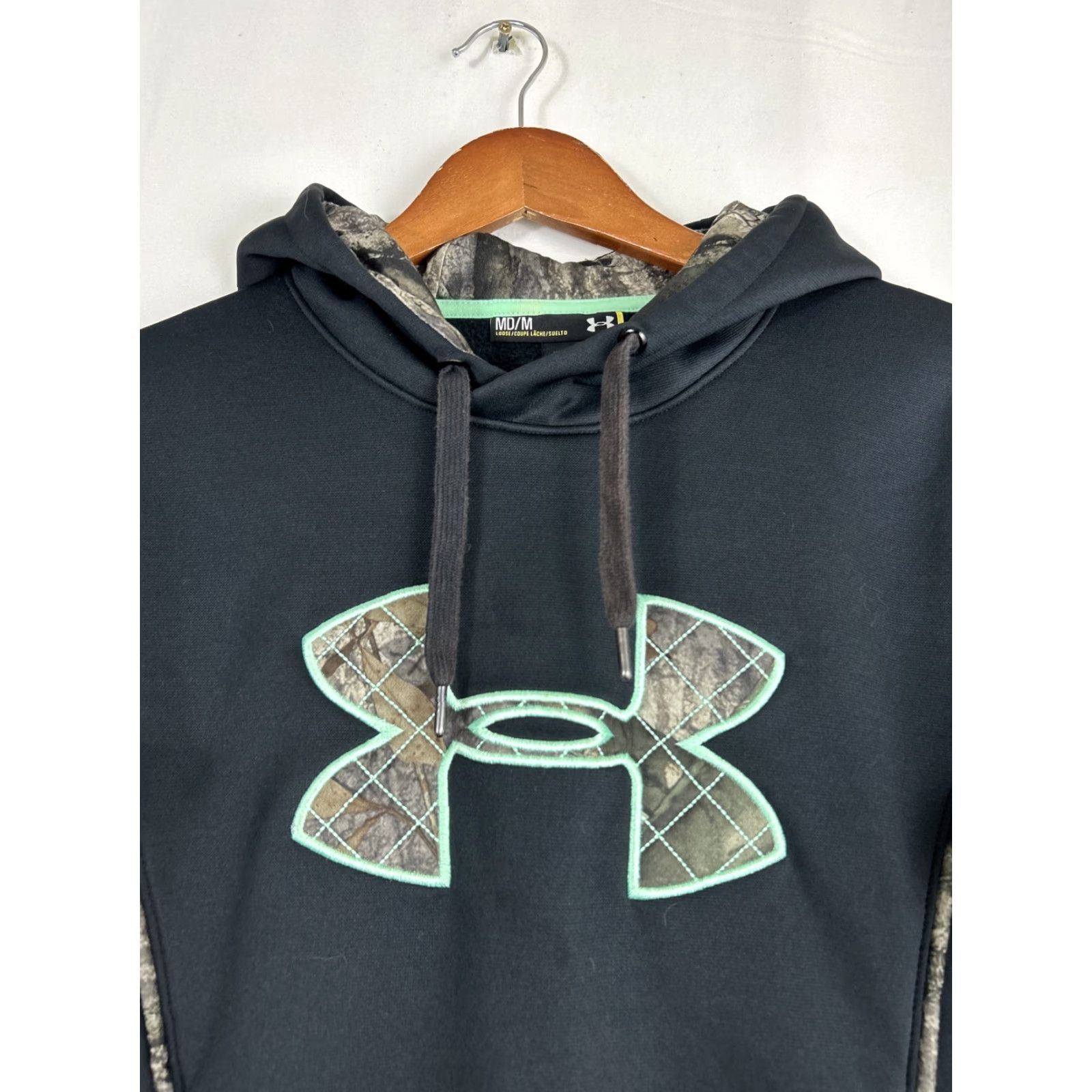 Under Armour Under armour Hoodie Women’s Medium Black Pullover Camouflage Emblem Camouflage Hood Liner Size M / US 6-8 / IT 42-44 - 4 Thumbnail