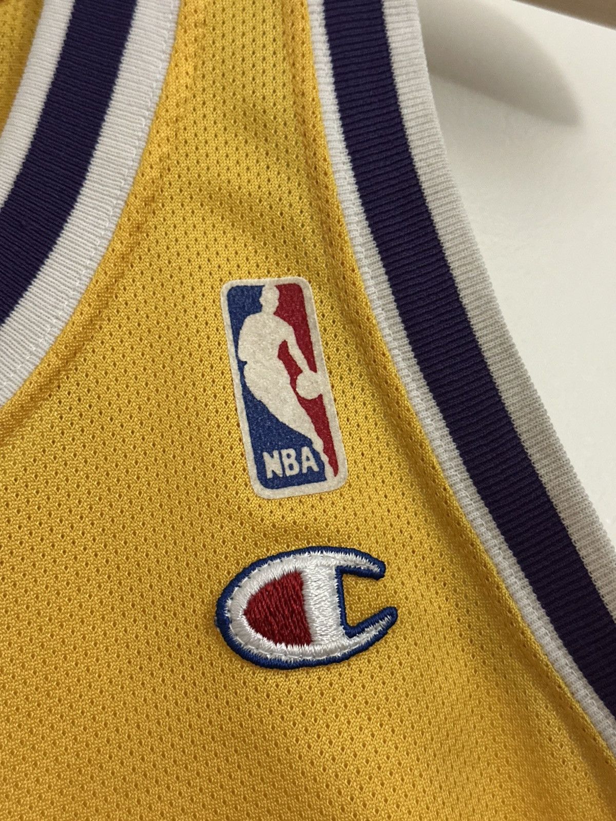 Champion Vintage 90s Los Angeles Lakers Magic Johnson Champion Jersey Size US M / EU 48-50 / 2 - 2 Thumbnail