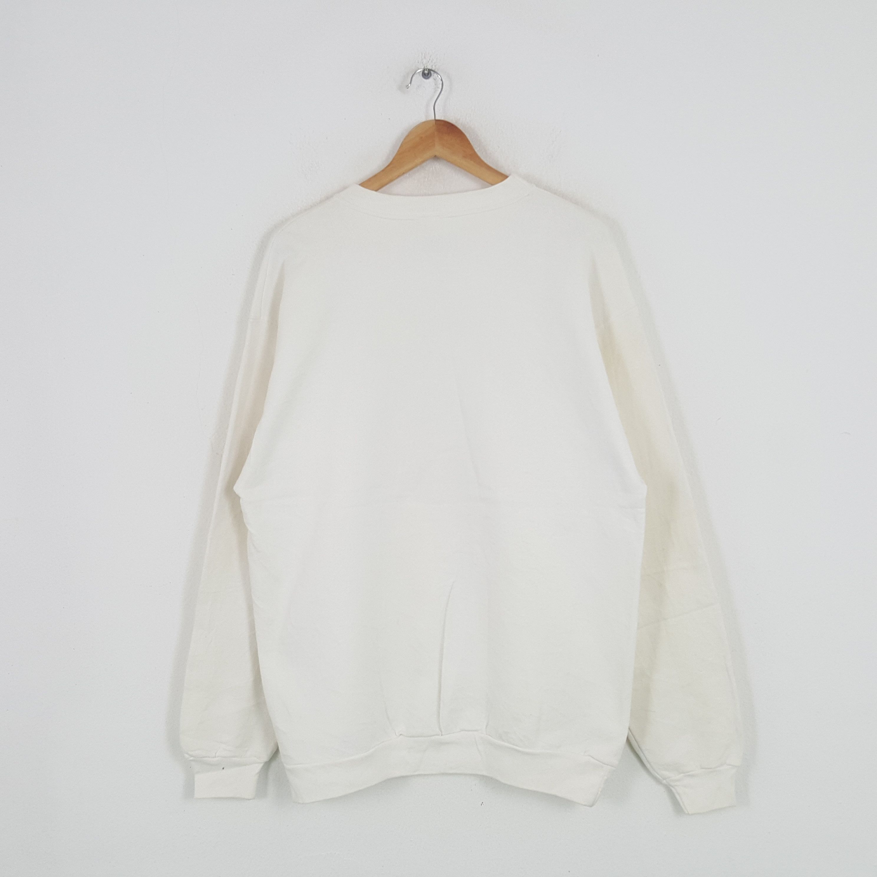 Vintage Vintage Shaw's Hong Kong Sportwear Sweatshirt Size US L / EU 52-54 / 3 - 4 Thumbnail