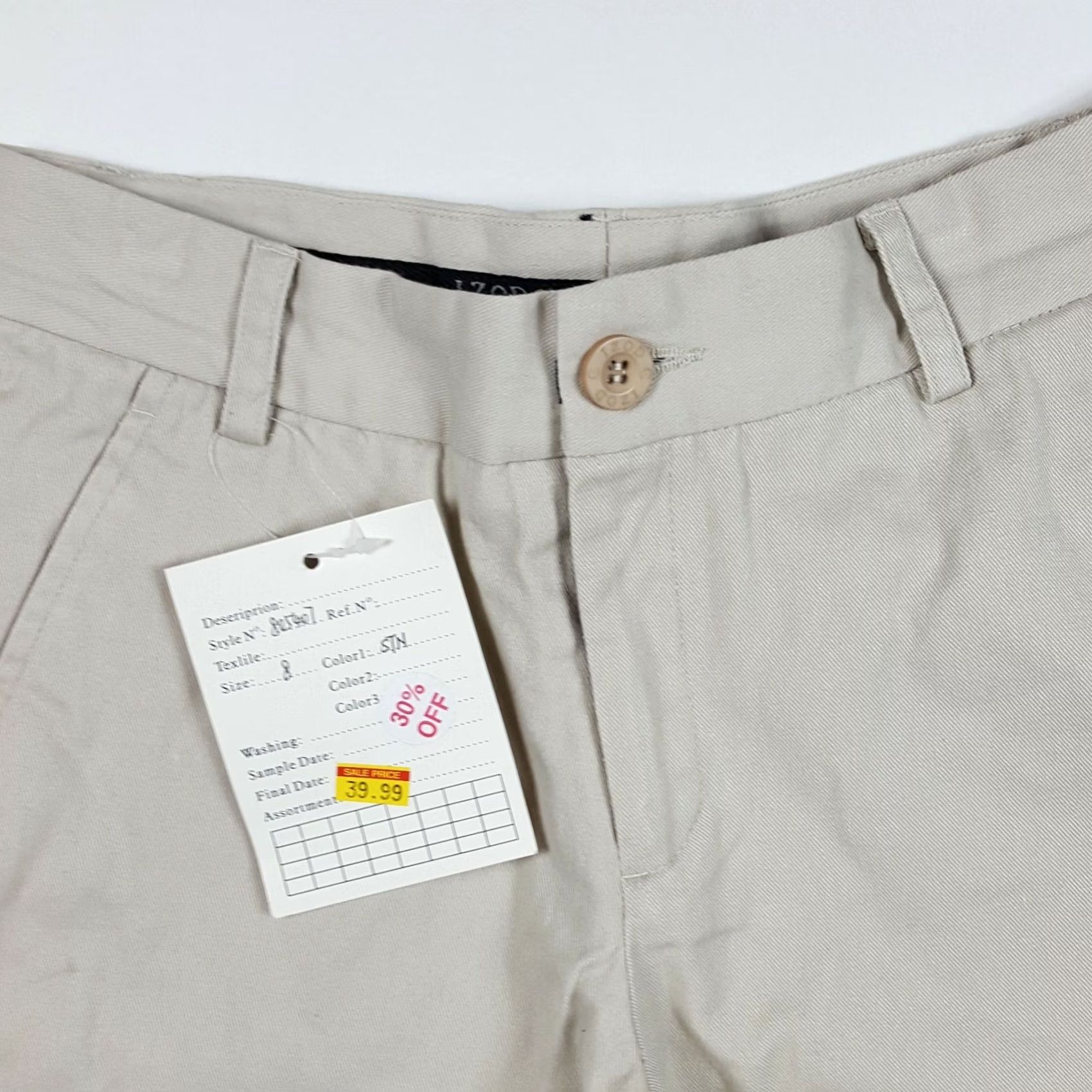 Izod VINTAGE IZOD Khaki Chinos Women's Size 8 Relaxed Twill Shorts Solid Beige 90s Outdoor Golf Tennis Preppy - Womens Size 42" / US 20 - 2 Thumbnail