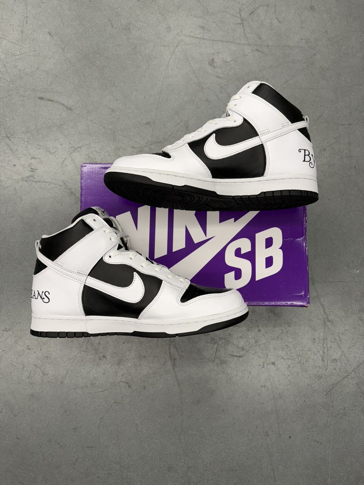 Nike × Supreme 2022 Nike SB Dunk High Supreme By Any Means Stormtrooper Size US 13 / EU 46 - 2 Thumbnail
