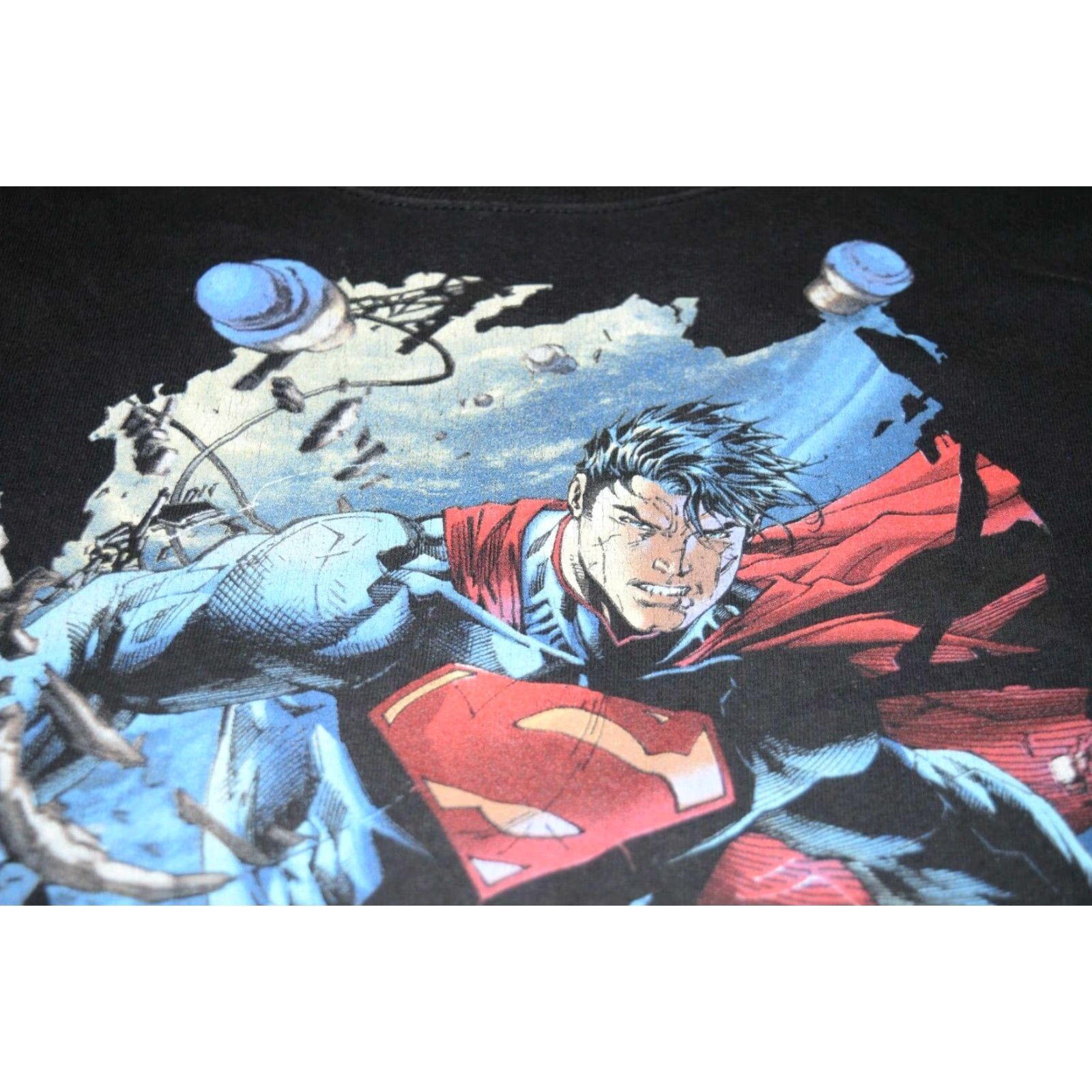 Vintage VINTAGE DC COMICS GRAPHITTI T-SHIRT Superman Batman 90s Adult Medium Black Cotton Graphic Mens Size US M / EU 48-50 / 2 - 4 Thumbnail