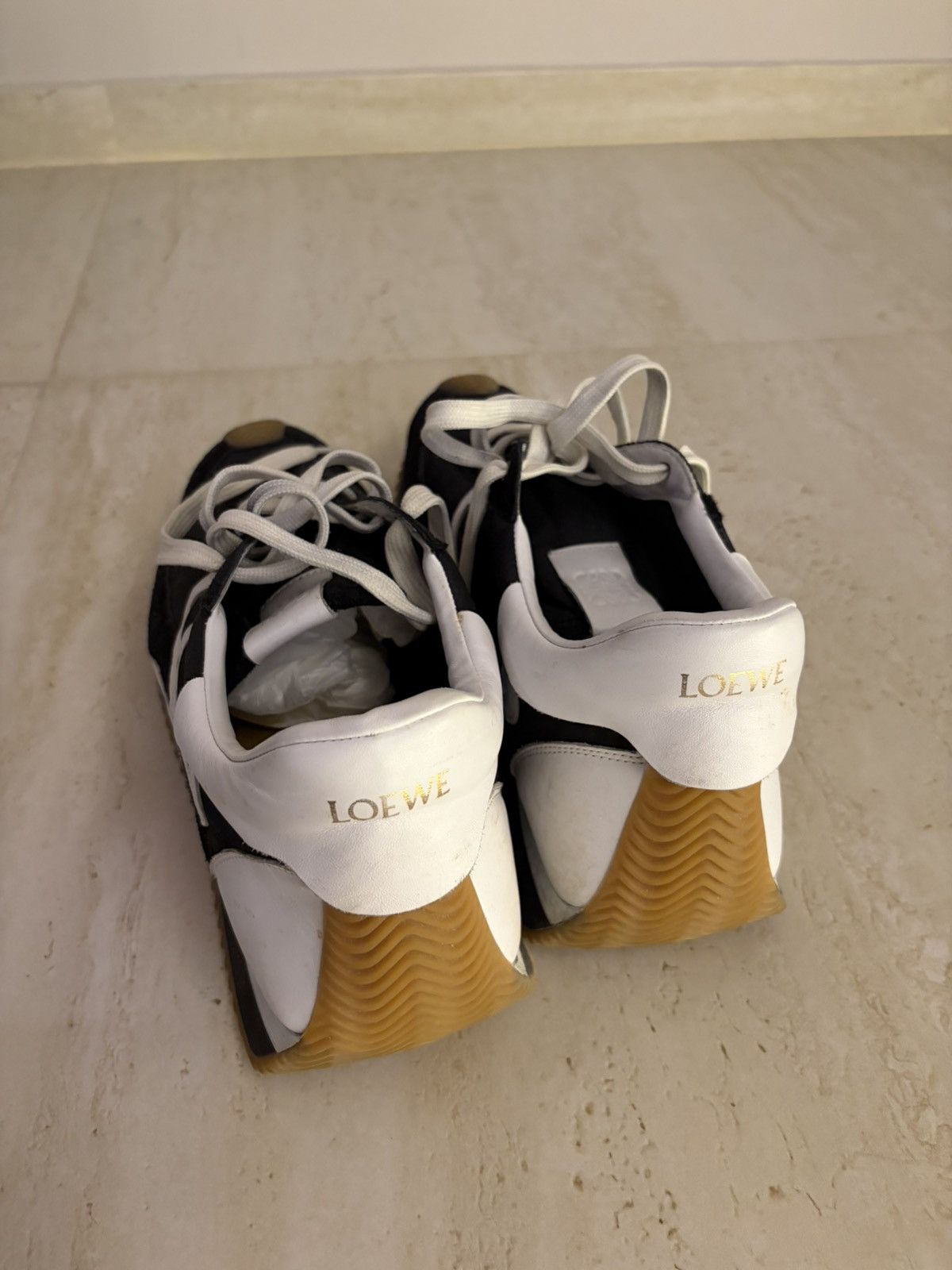 Loewe Loewe Flow Runner Black / White (EU 45/ US 12) Size US 12 / EU 45 - 3 Thumbnail