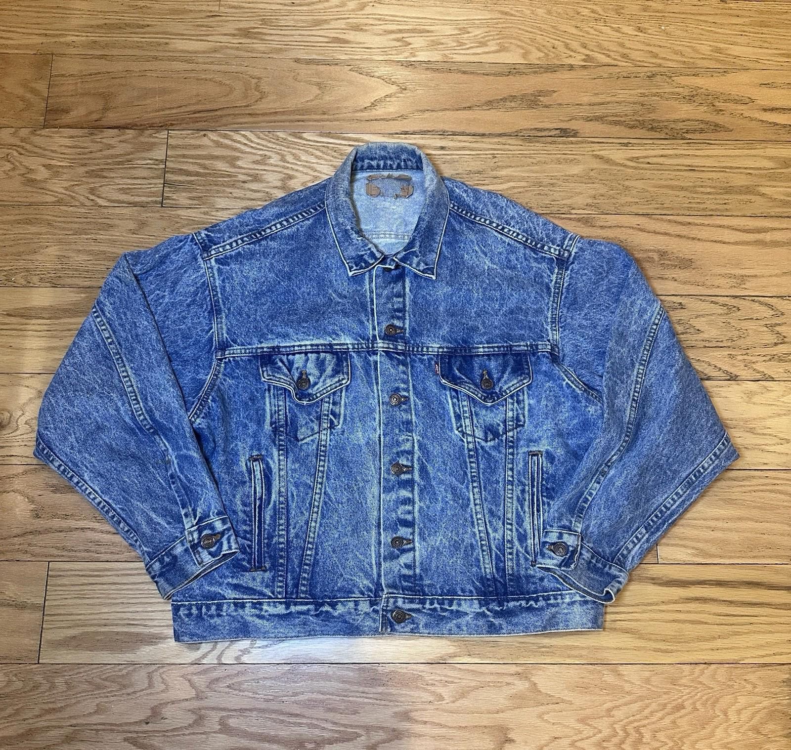 Levi's VINTAGE LEVIS ACID STONE WASHED DENIM JACKET SIZE XL USA Size US XL / EU 56 / 4 - 1 Thumbnail