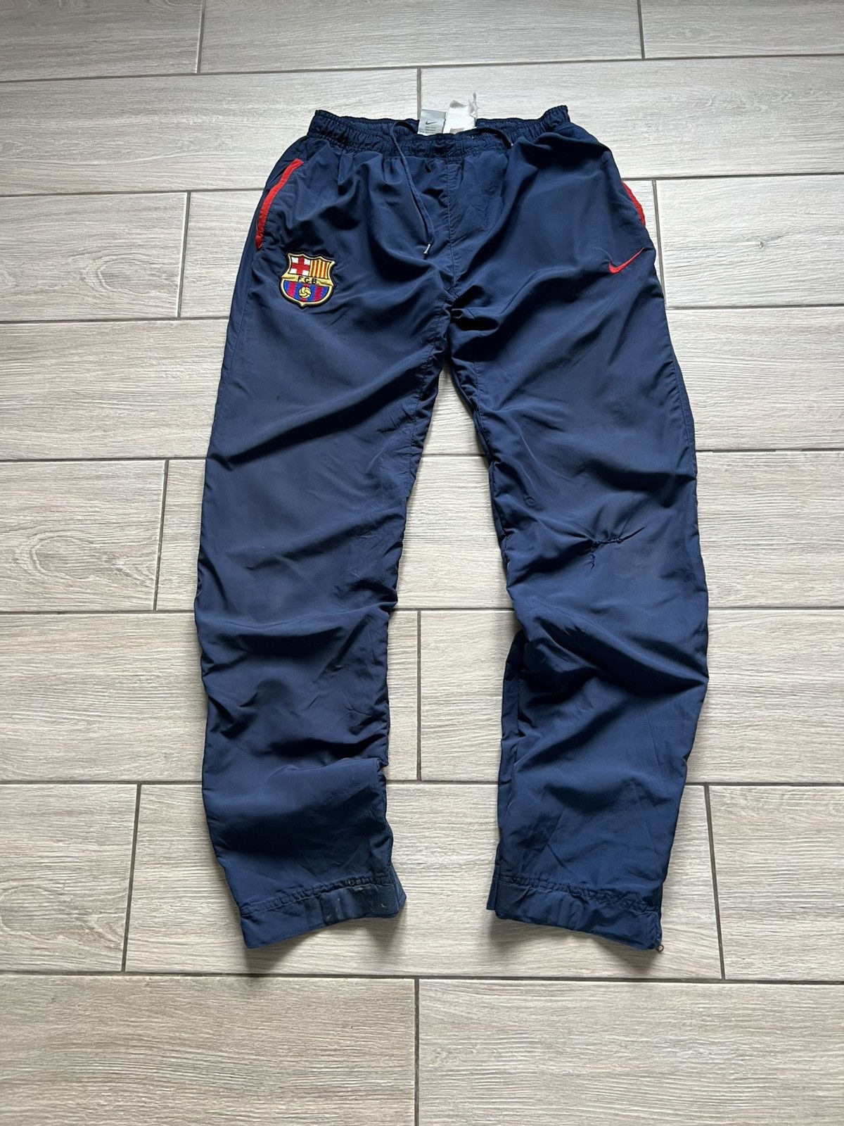 Nike Vintage Nike FC Barcelona y2k drill nylon pants Size US 34 / EU 50 - 3 Thumbnail