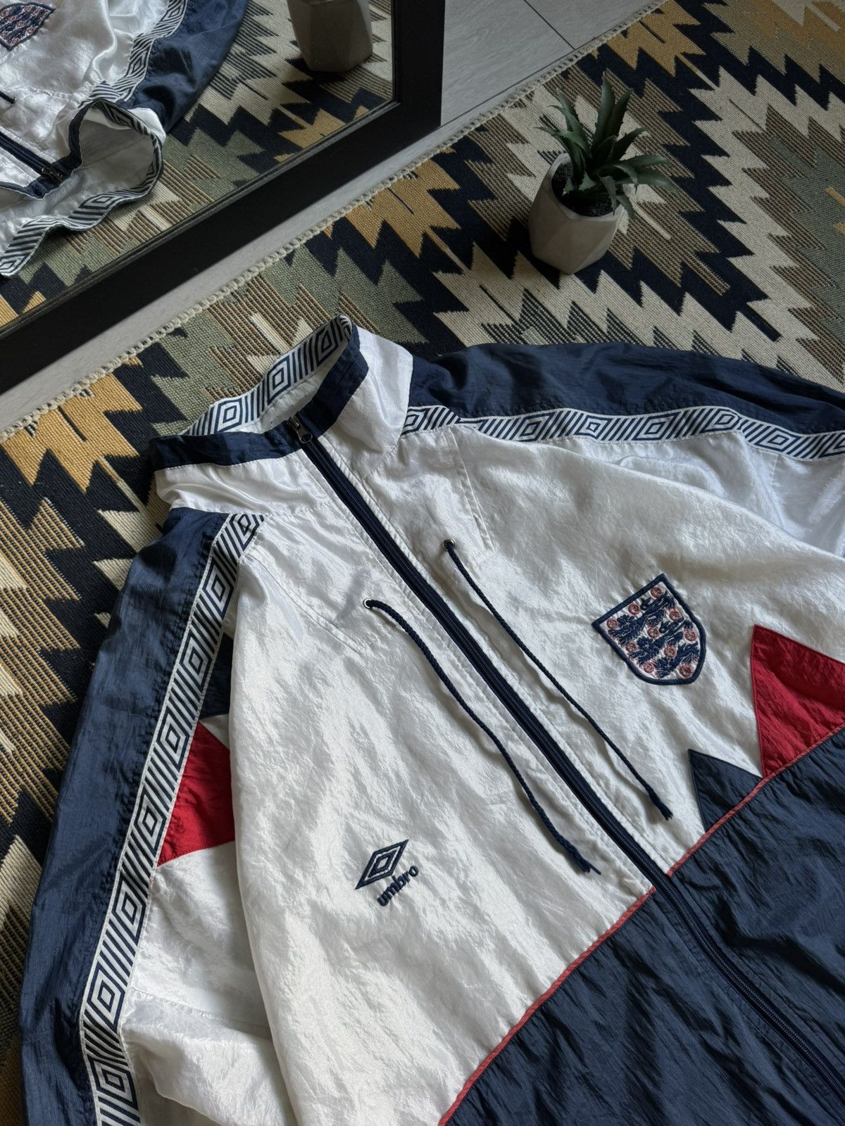 Umbro Vintage Umbro England 1990-92 Soccer Blockcore Jacket Size US XL / EU 56 / 4 - 5 Thumbnail