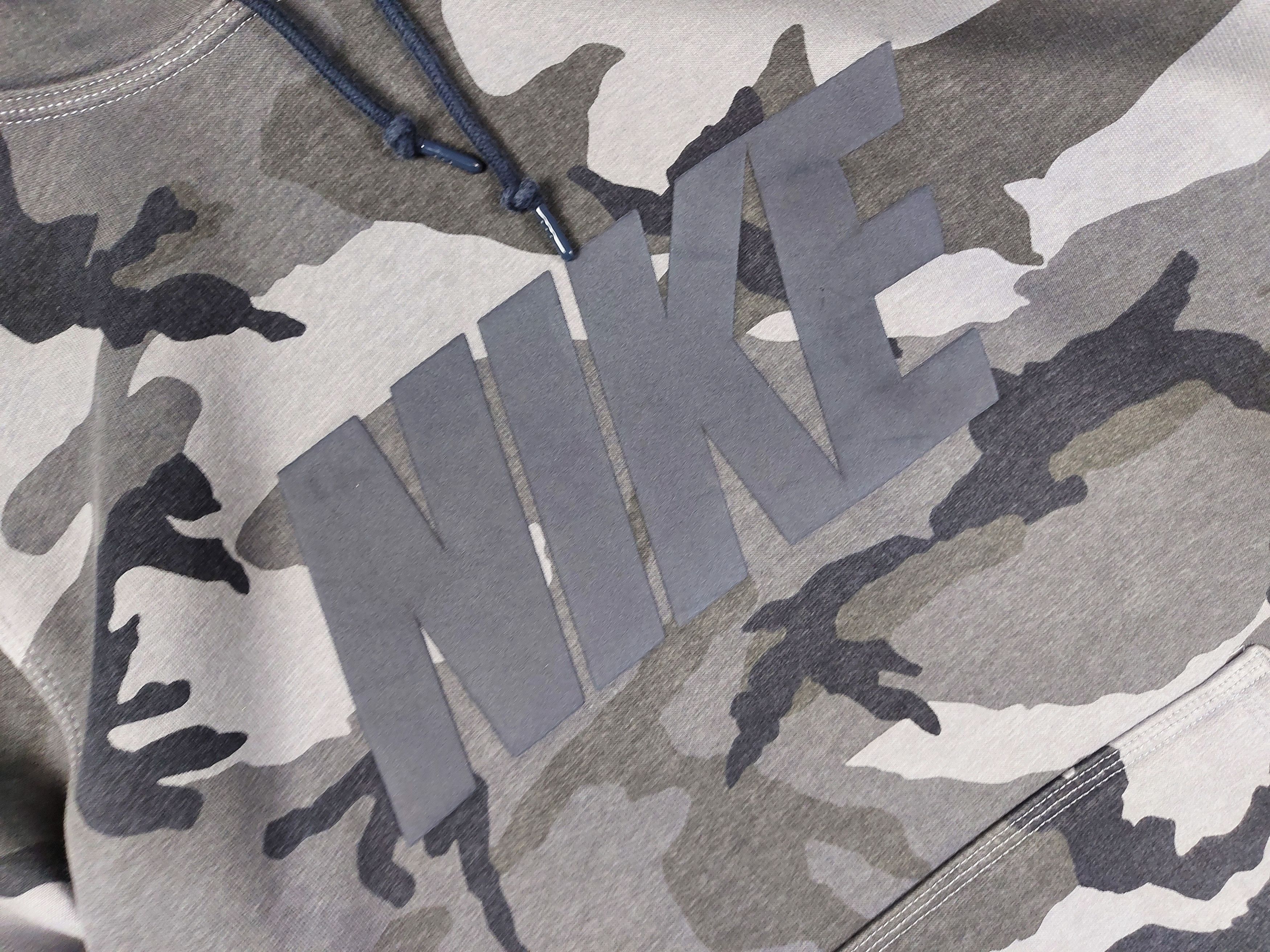 Nike Vintage Nike Camo Hoodie Size US S / EU 44-46 / 1 - 4 Thumbnail