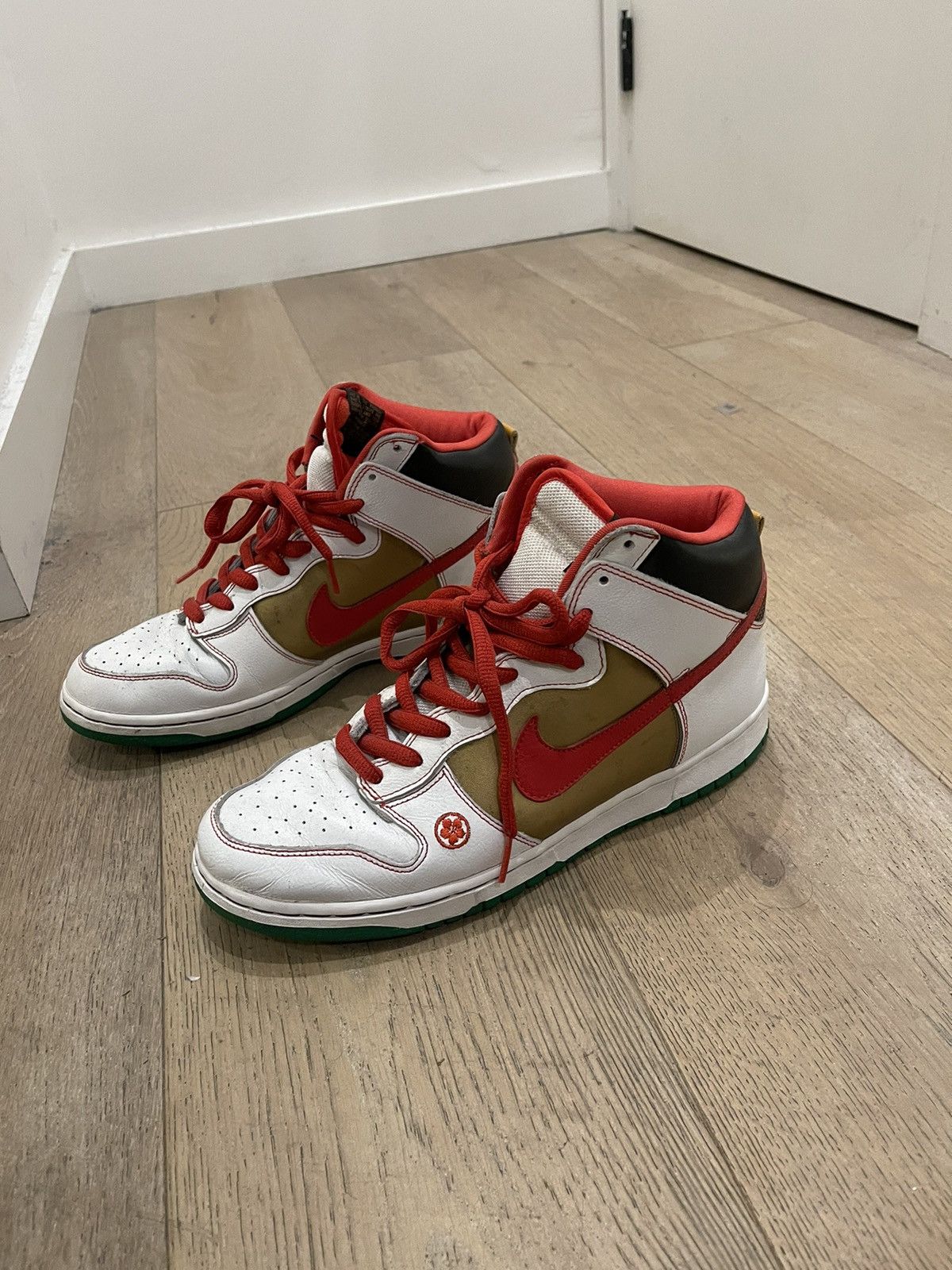 image of Nike Dunk Lucky Cat Highs Shoes in White, Men's (Size 11)