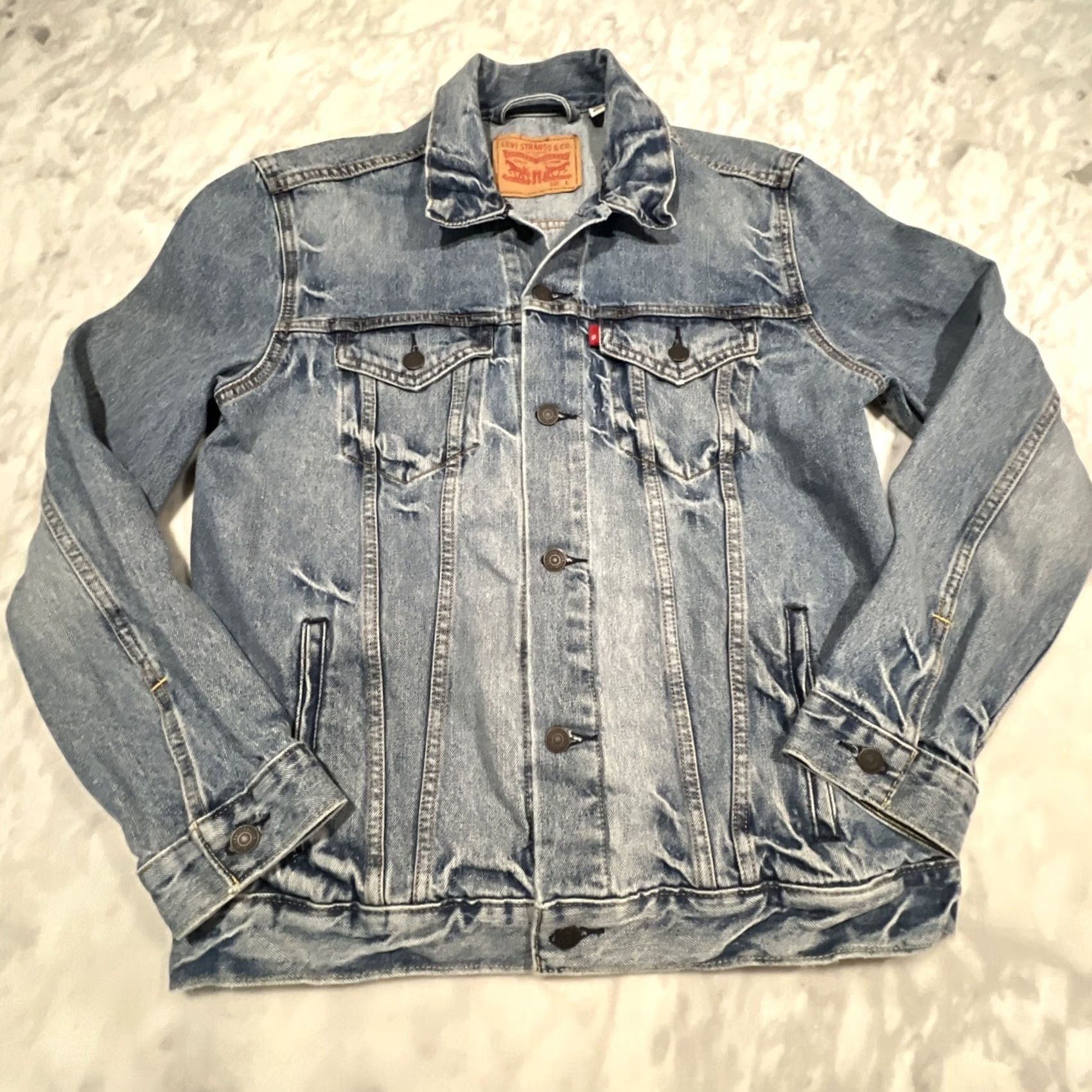Levi's VINTAGE Levi’s Denim Jacket Men’s L Blue Regular Classic Biker Logo Pockets Short Button Closure Size US L / EU 52-54 / 3 - 2 Thumbnail