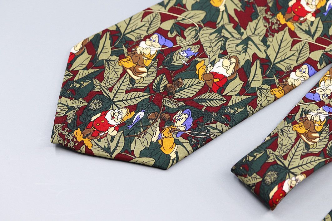 Disney Vintage Disney Silk Tie – Snow White & the Seven Dwarfs Size ONE SIZE - 9 Thumbnail