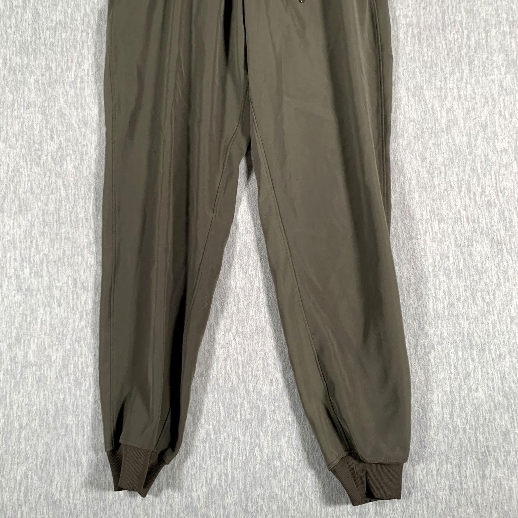 Lululemon Lululemon Pants Womens 6 Green Jogger Pants Yoga Gym Running Walking Lounge Stretch Pockets Elastic Waist Tapered Inseam 26.5" Drawstring Womens Size 28" / US 6 / IT 42 - 3 Thumbnail