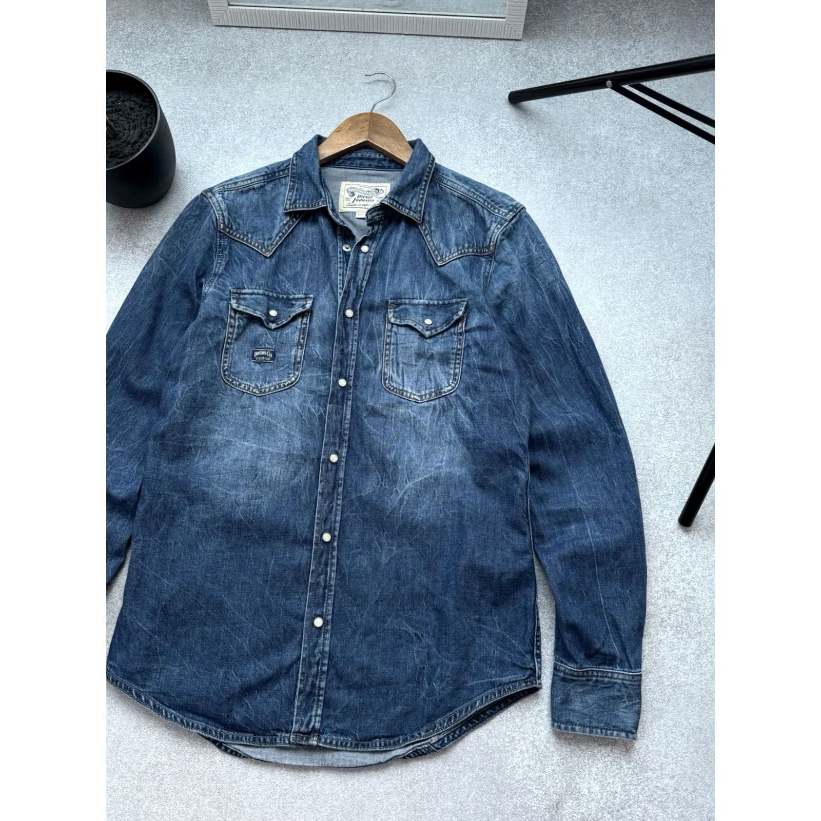 Diesel VINTAGE Diesel Button-Up Shirt Men M Denim Blue 90s Retro Casual Size US M / EU 48-50 / 2 - 3 Thumbnail