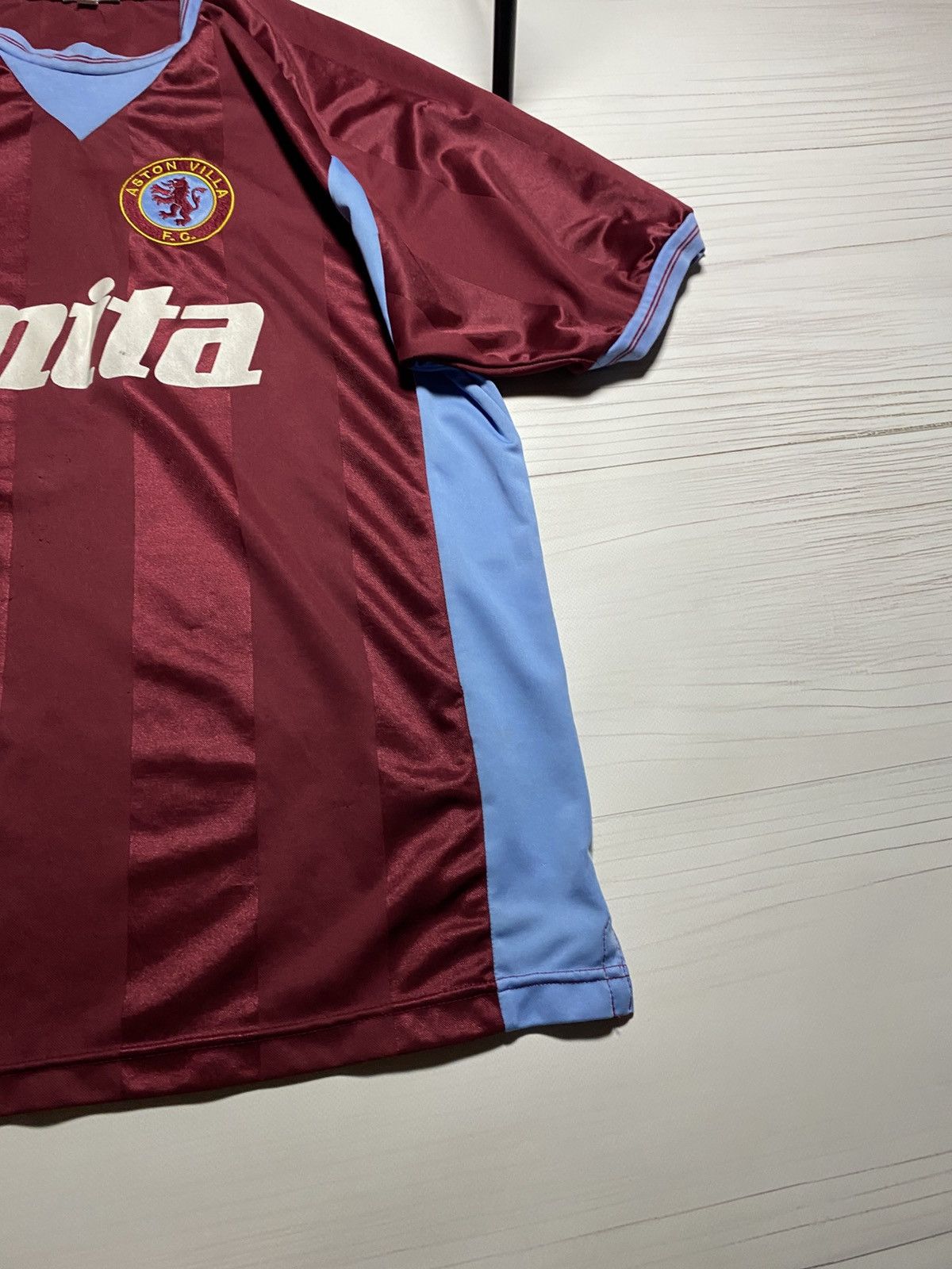 Vintage Vintage Remake Aston Villa 1983-1985 home soccer jersey Size US L / EU 52-54 / 3 - 10 Thumbnail