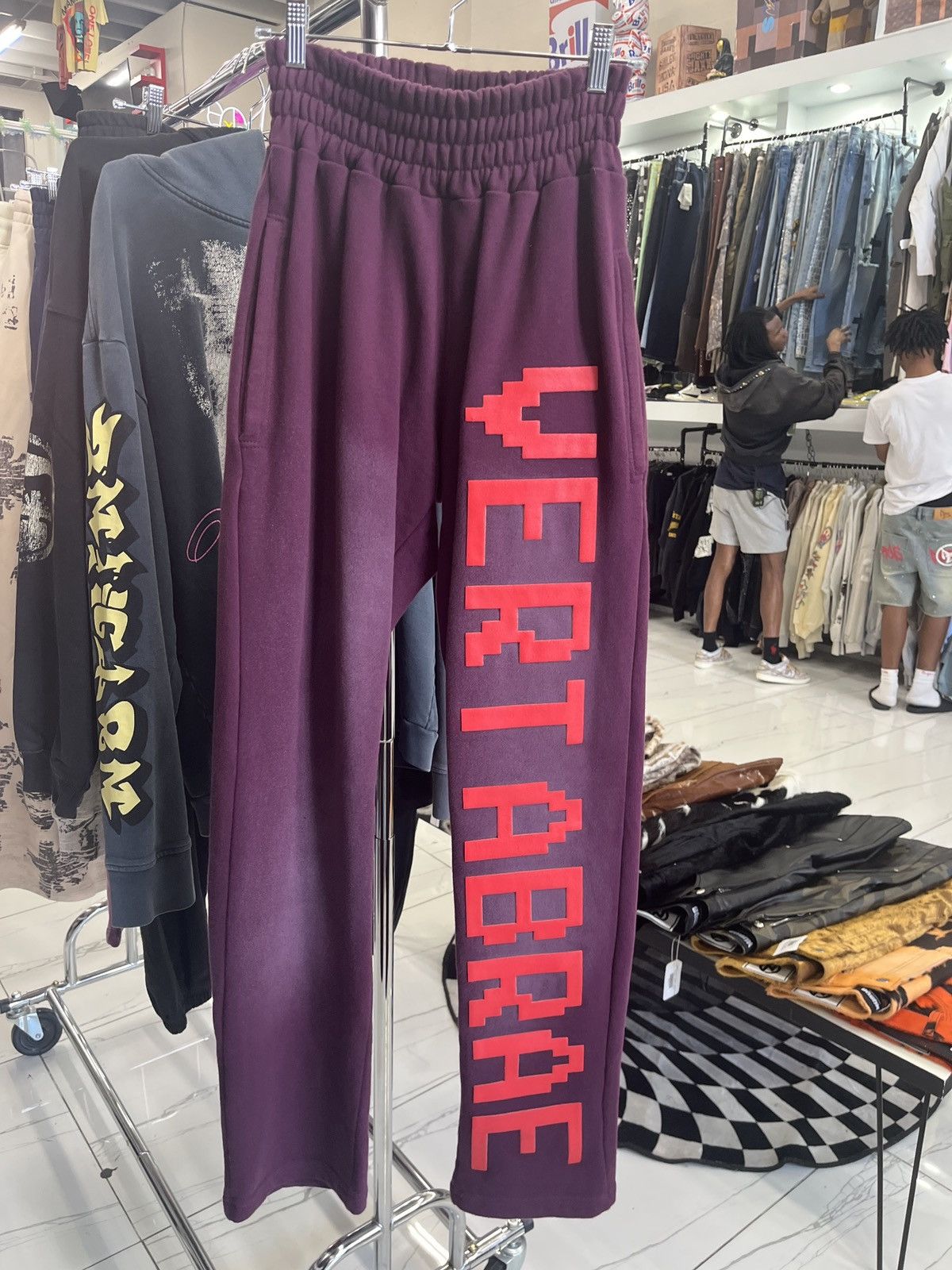 Vertabrae Sweats Maroon & Res Size US 32 / EU 48 - 1 Thumbnail
