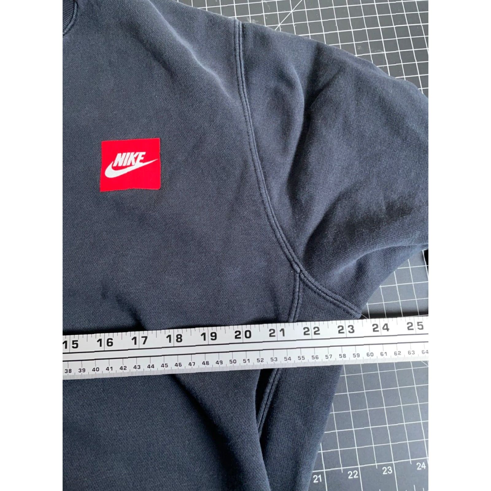 Nike Nike Just Do It Spell Out Sweatshirt Adult Medium Black Crewneck Swoosh Logo Size US M / EU 48-50 / 2 - 5 Thumbnail