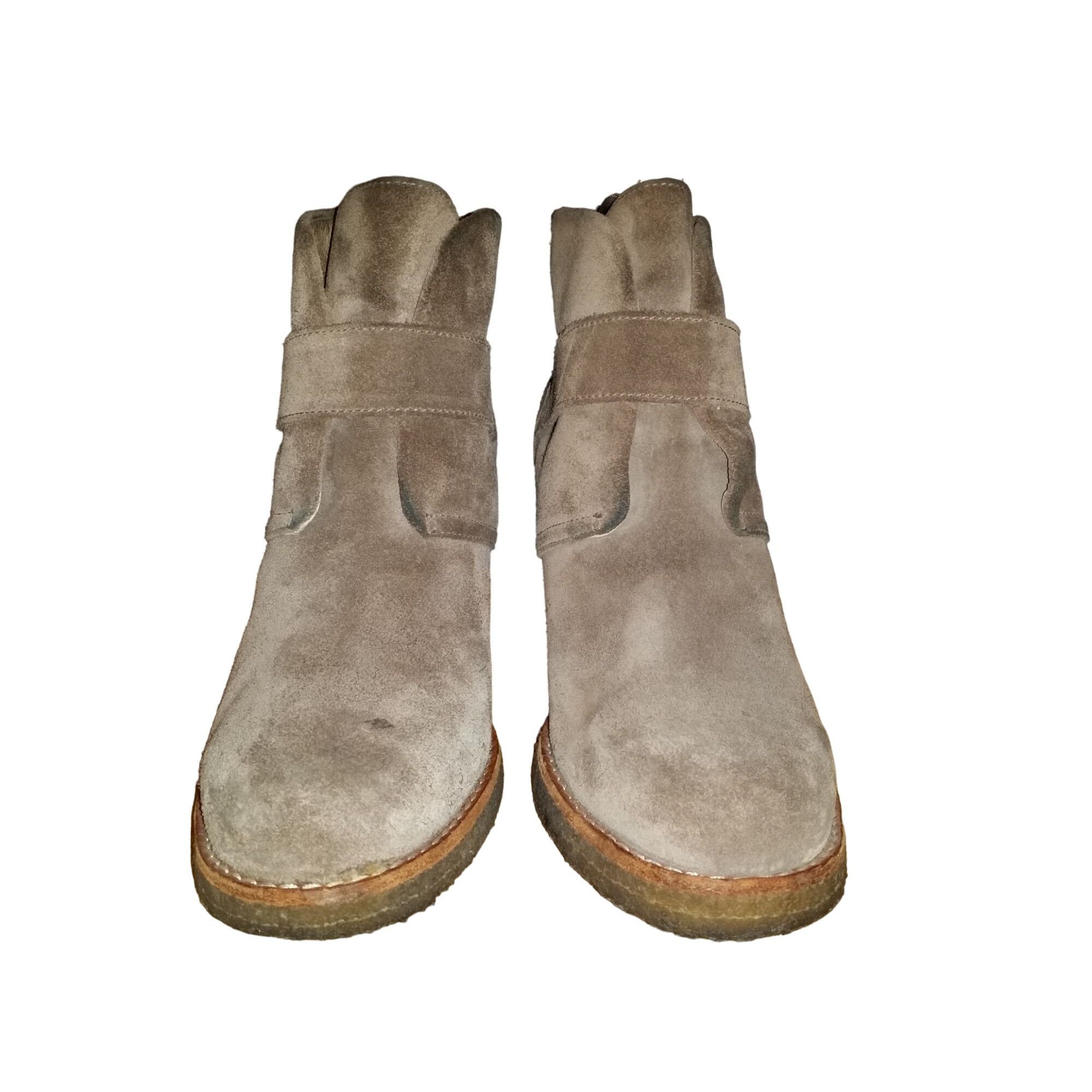 Ugg UGG Australia Crepe Boots Women Sz 9 Block Heel Suede Buckle Size US 9 / IT 39 - 3 Thumbnail